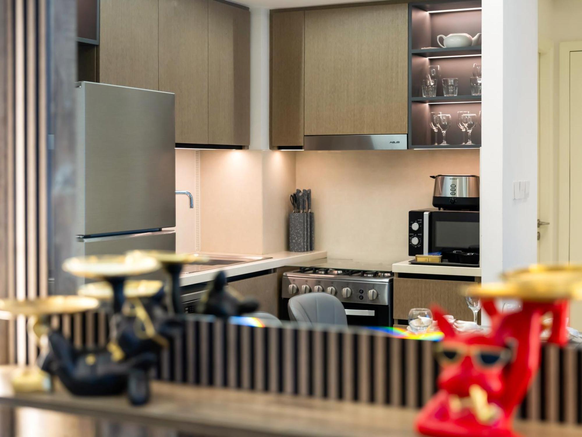 Stylish New 1br Walk To Burj Khalifa & Mall Apartment Dubai