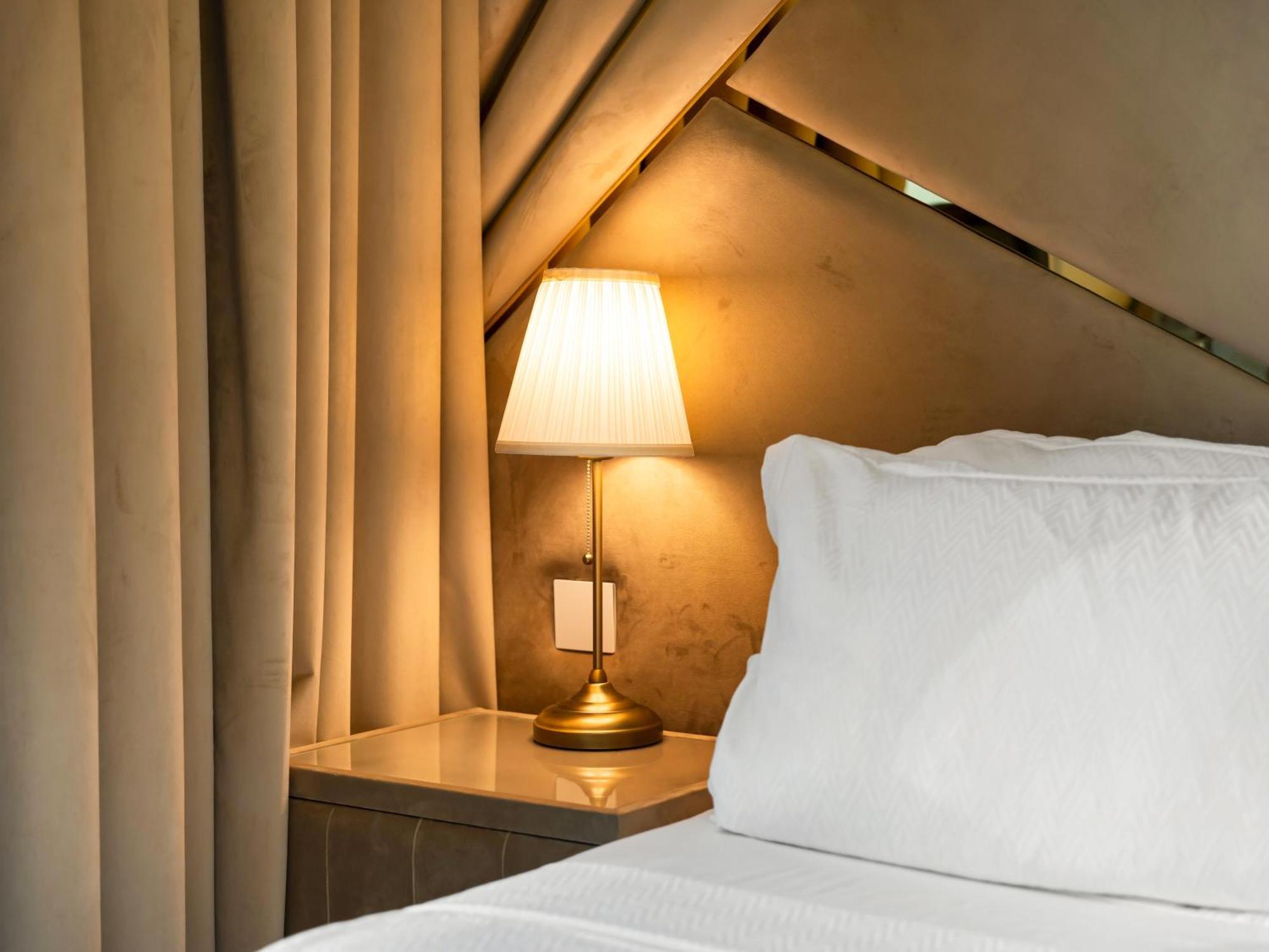 Stylish New 1br Walk To Burj Khalifa & Mall *