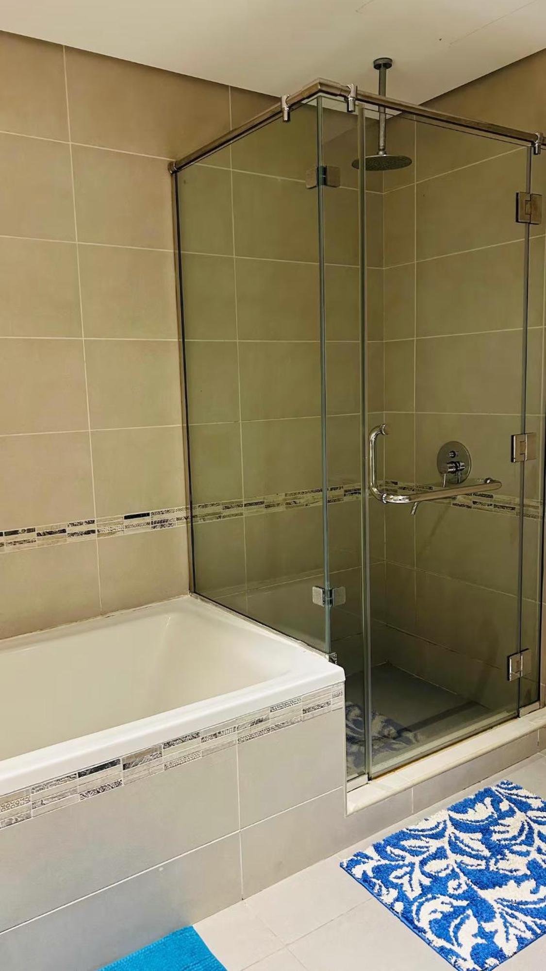 Montrose Tower A 1br *