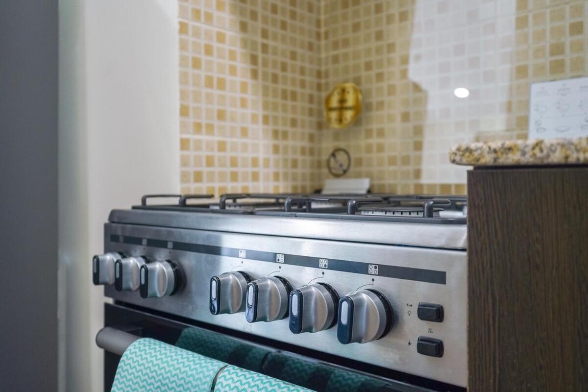 Apartment Stylish Perfect For 2 In Sports Dubai