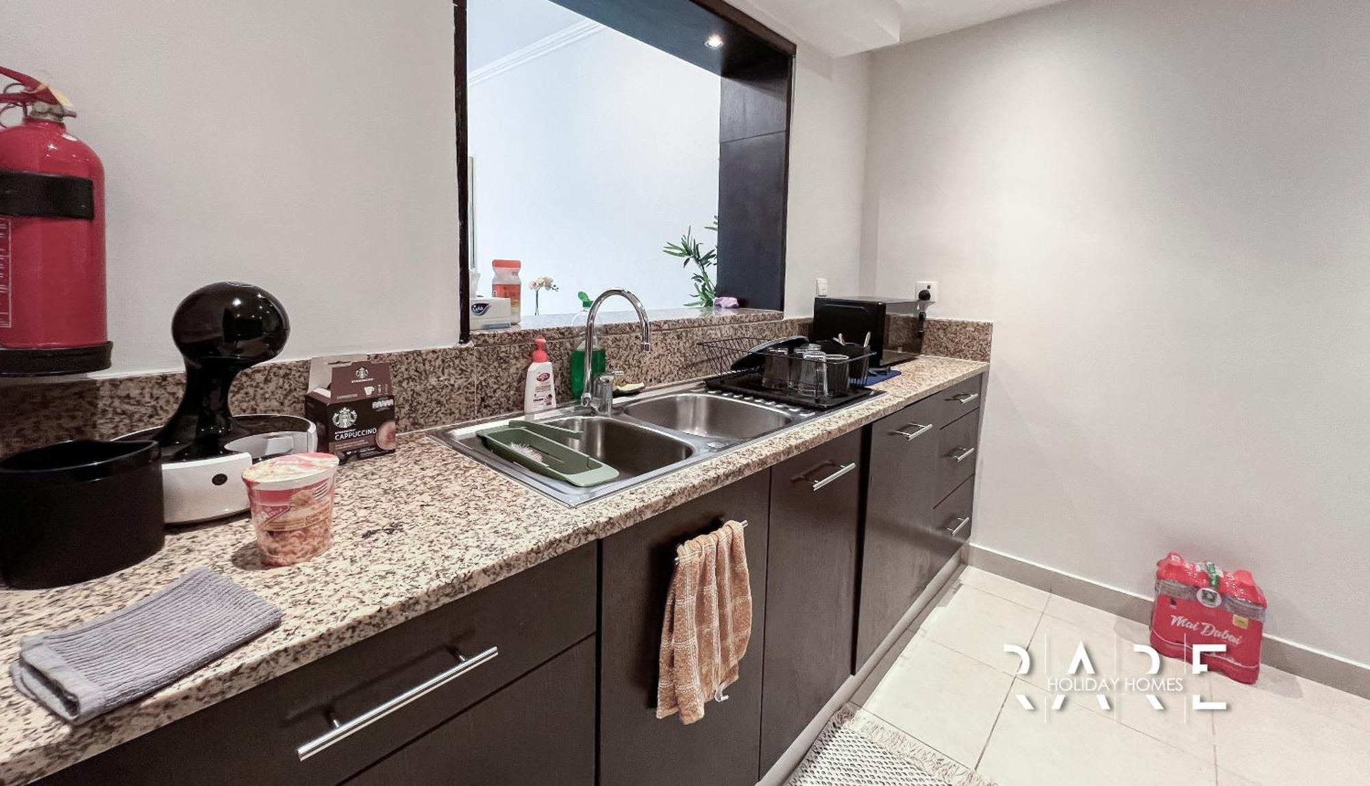Apartment Rare Homes - Marina Quays West Tower - Near Marina Mall - R1003 - Marina