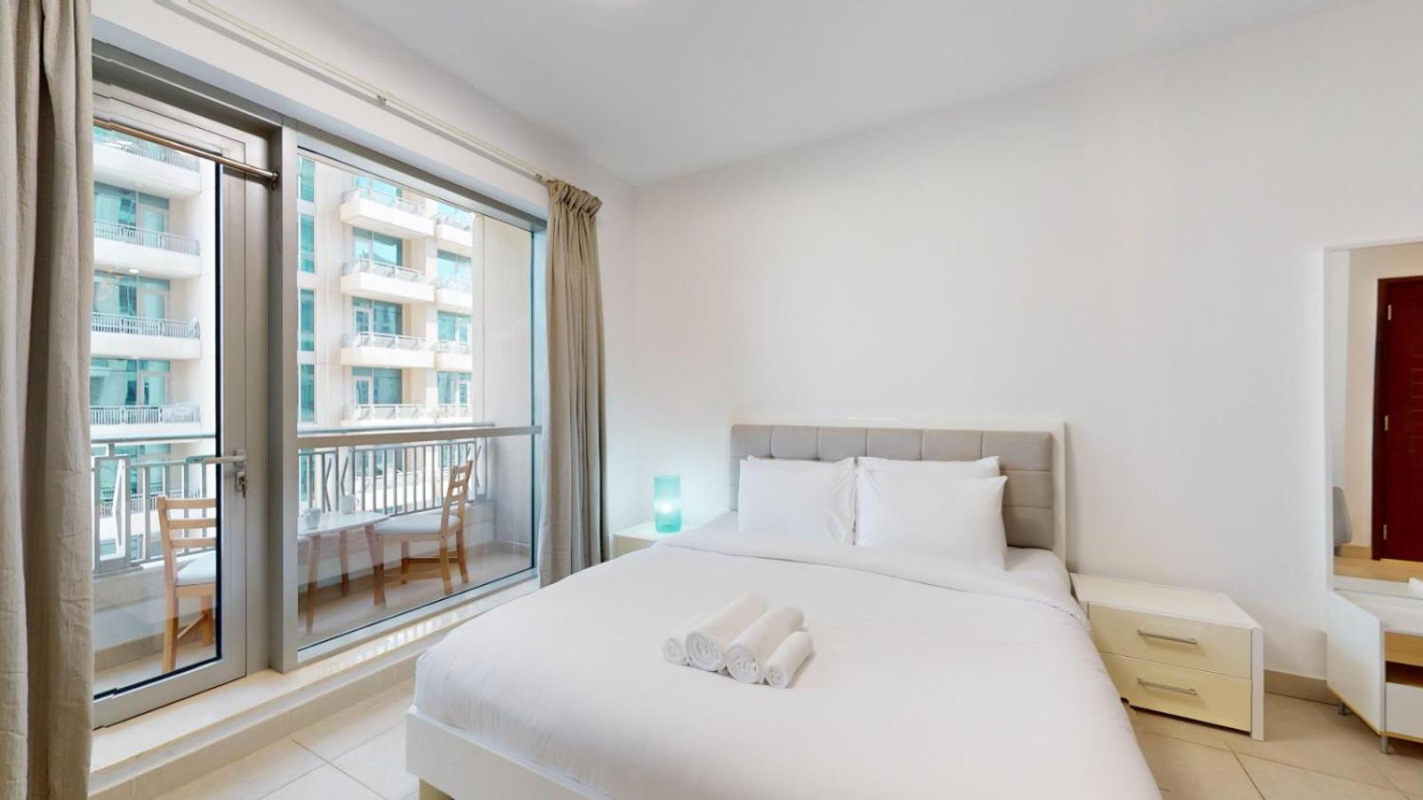 Blvd 2 - In Downtown Apartment *