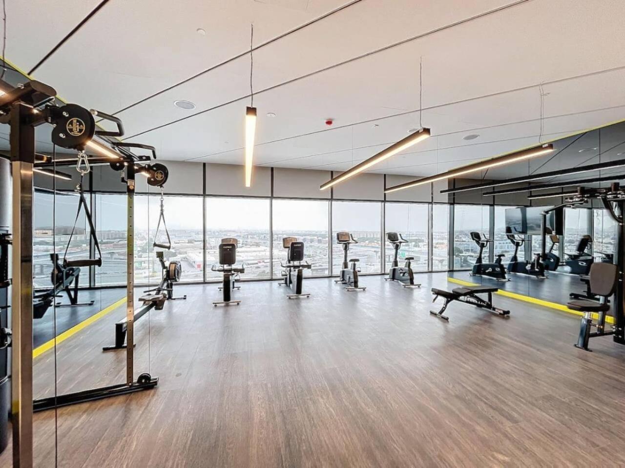 Aykon - Stunning Two Bedroom With View Apartment *
