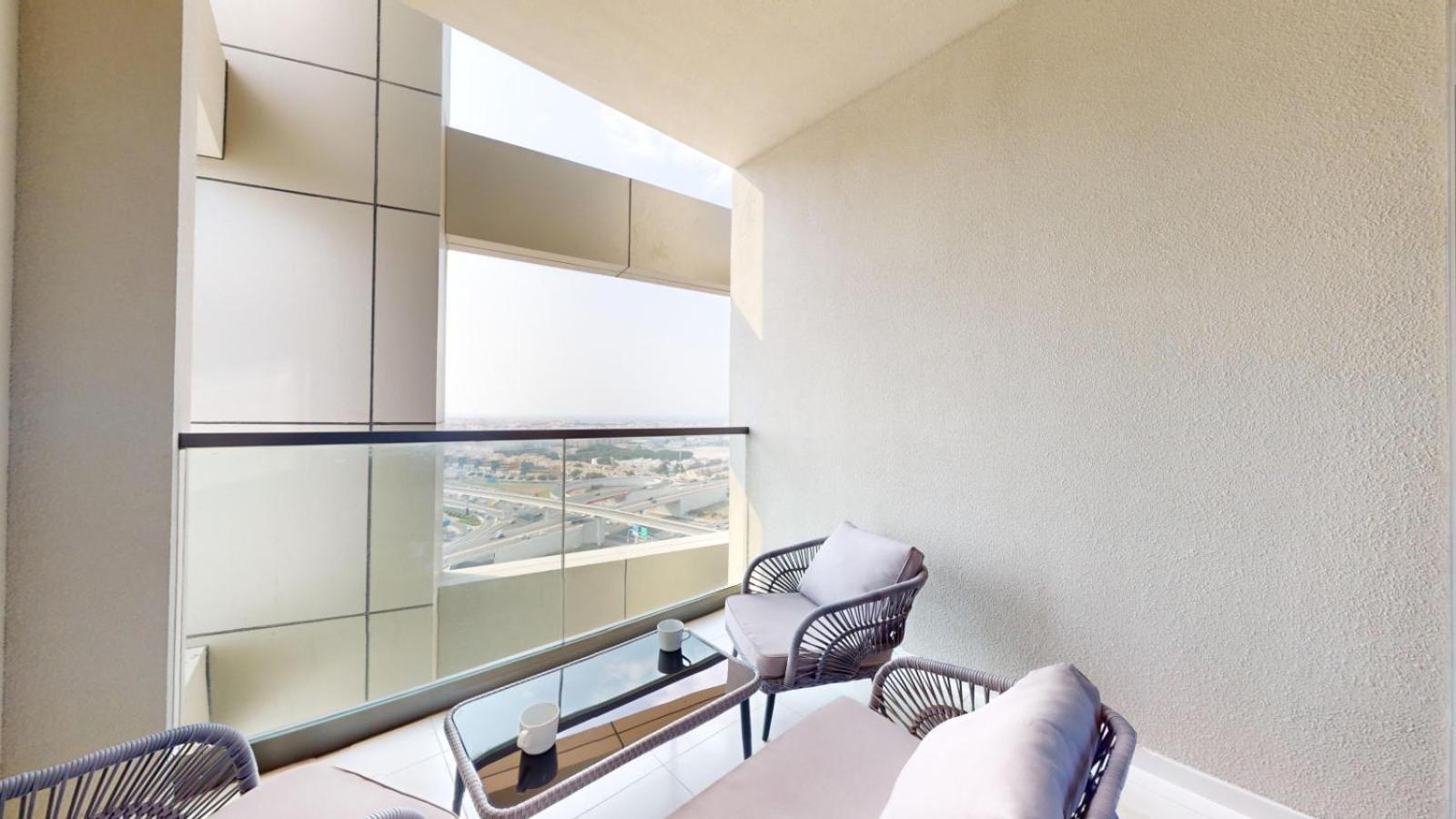 Aykon - Stunning Two Bedroom With View * Dubai
