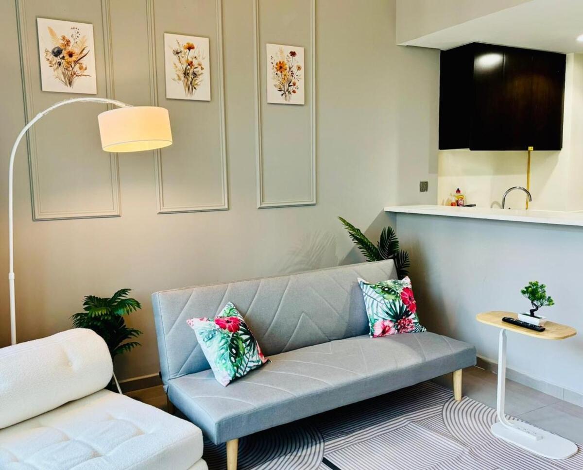 Chic 1 Bhk In Downtown Daire Dubai