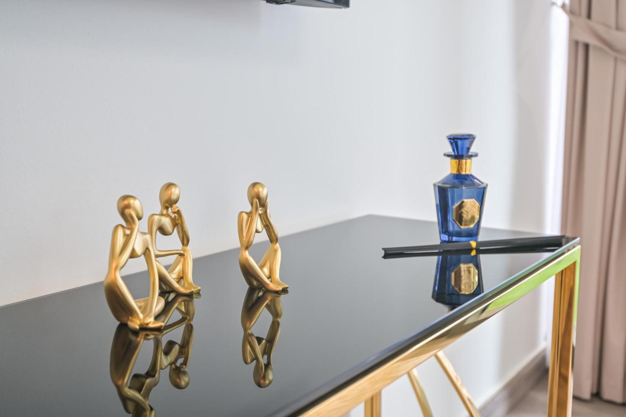 Daire Burj Vista 2br Luxurious Wdirect Access To Mall Dubai