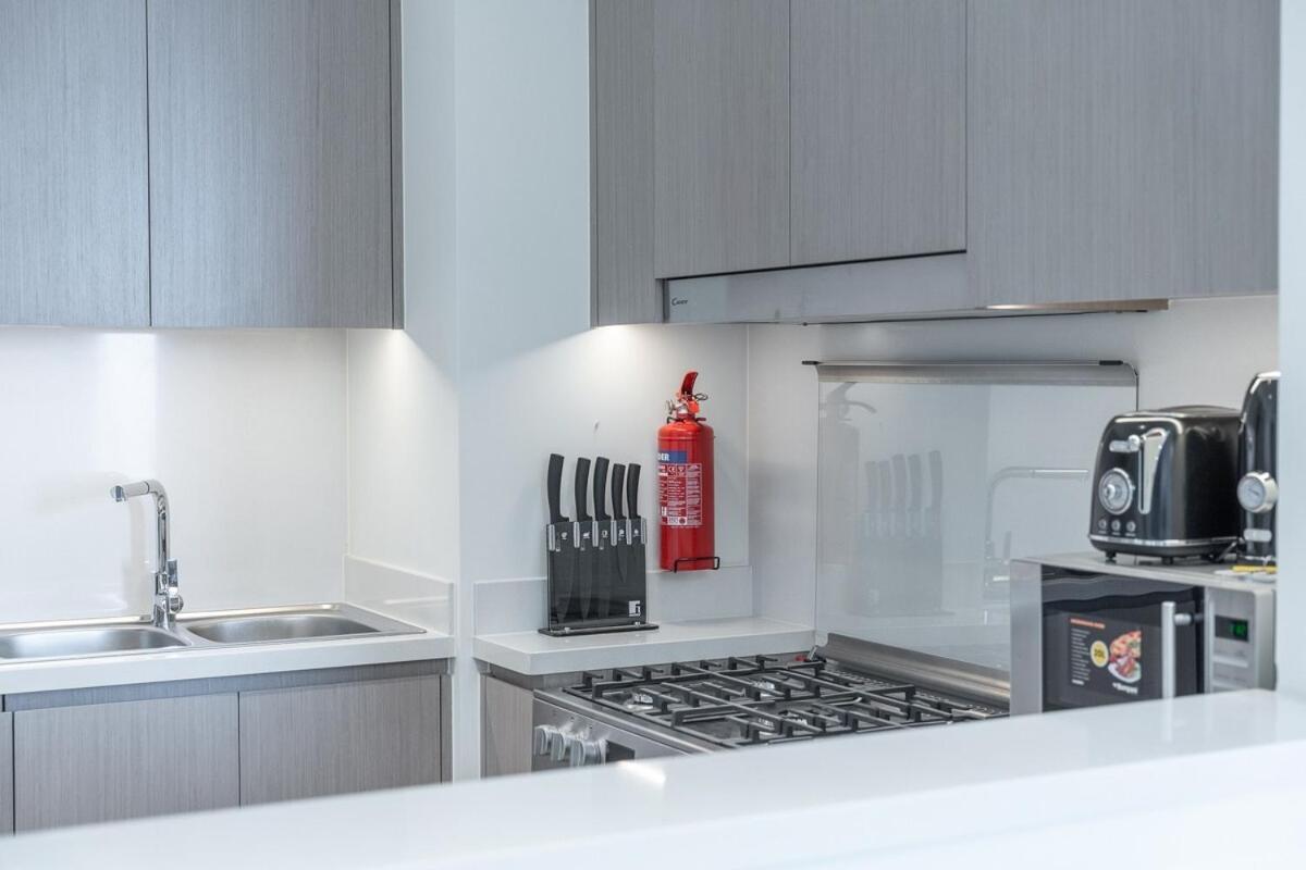 Luxurious 3-bedroom In Downtown Near Burj Khalifa In Mall Apartment