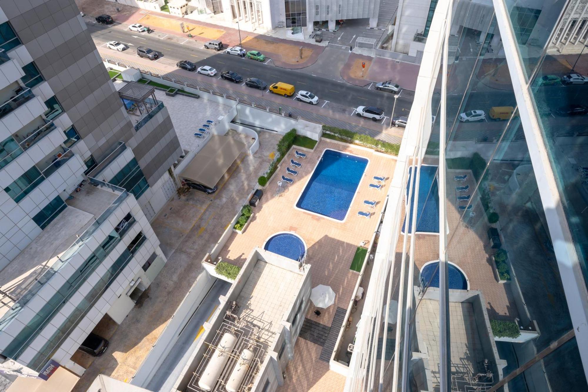 Marcopolo - Lavish 2br Next To Metro & Tram Apartment