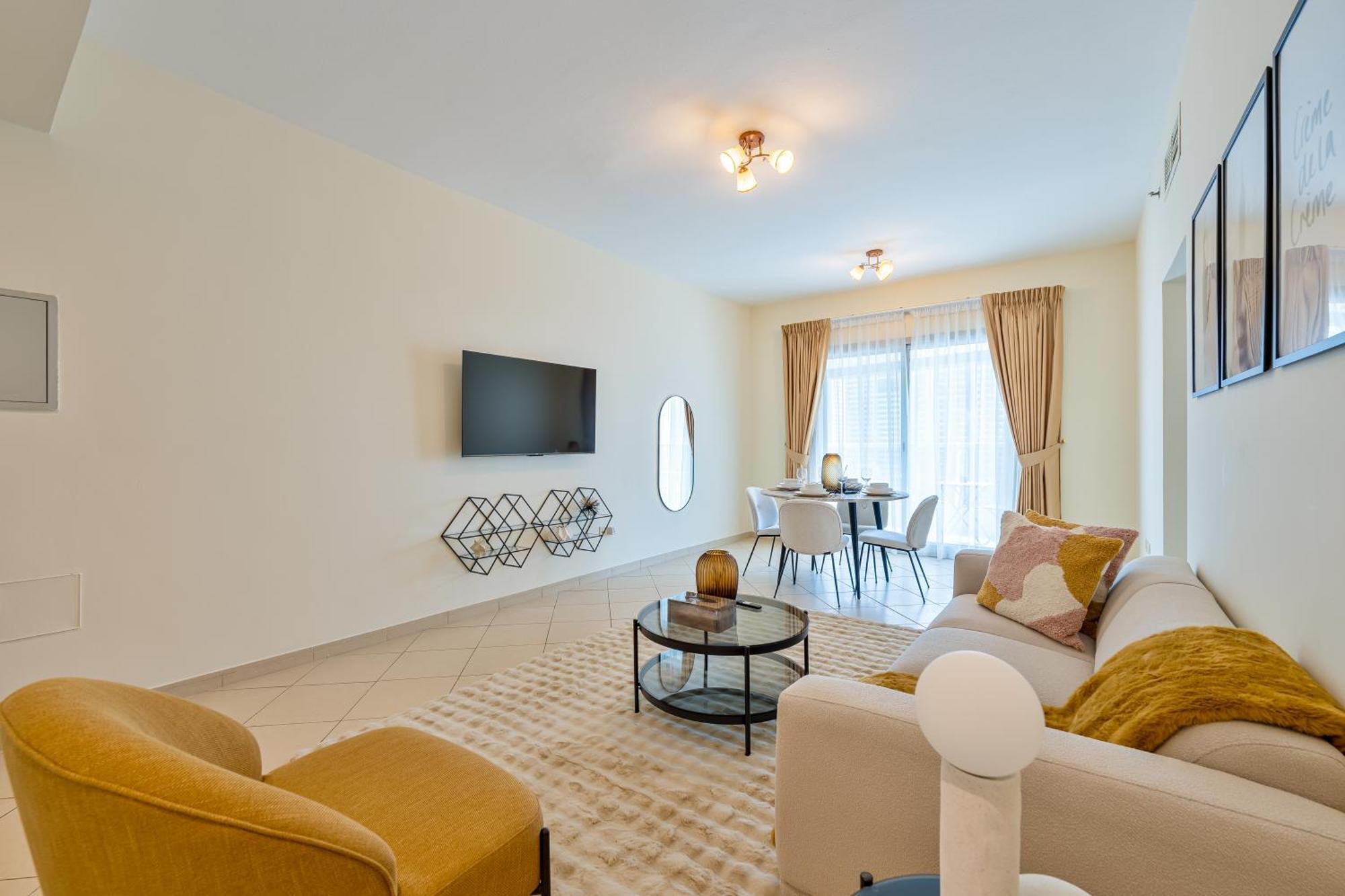 Marcopolo - Lavish 2br Next To Metro & Tram *