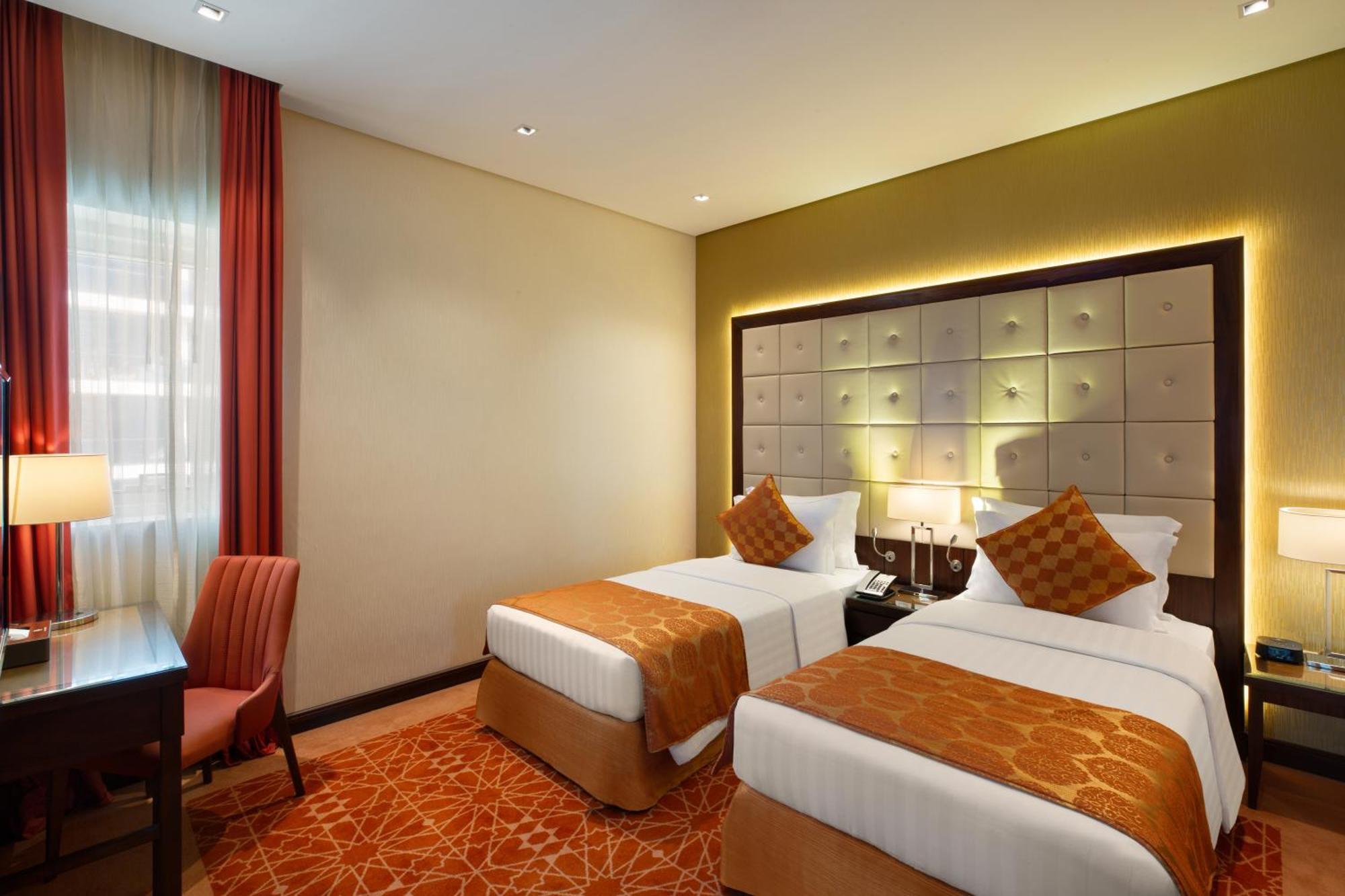 Royal Continental Business Bay Aparthotel 5*