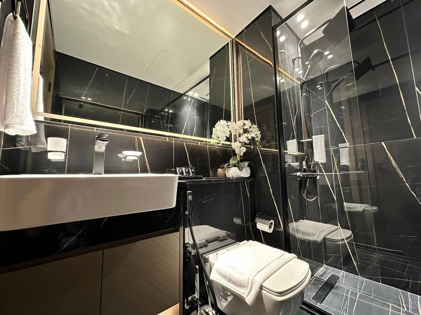 Daire Brand New Premium 1br With Pool View In Jvc *
