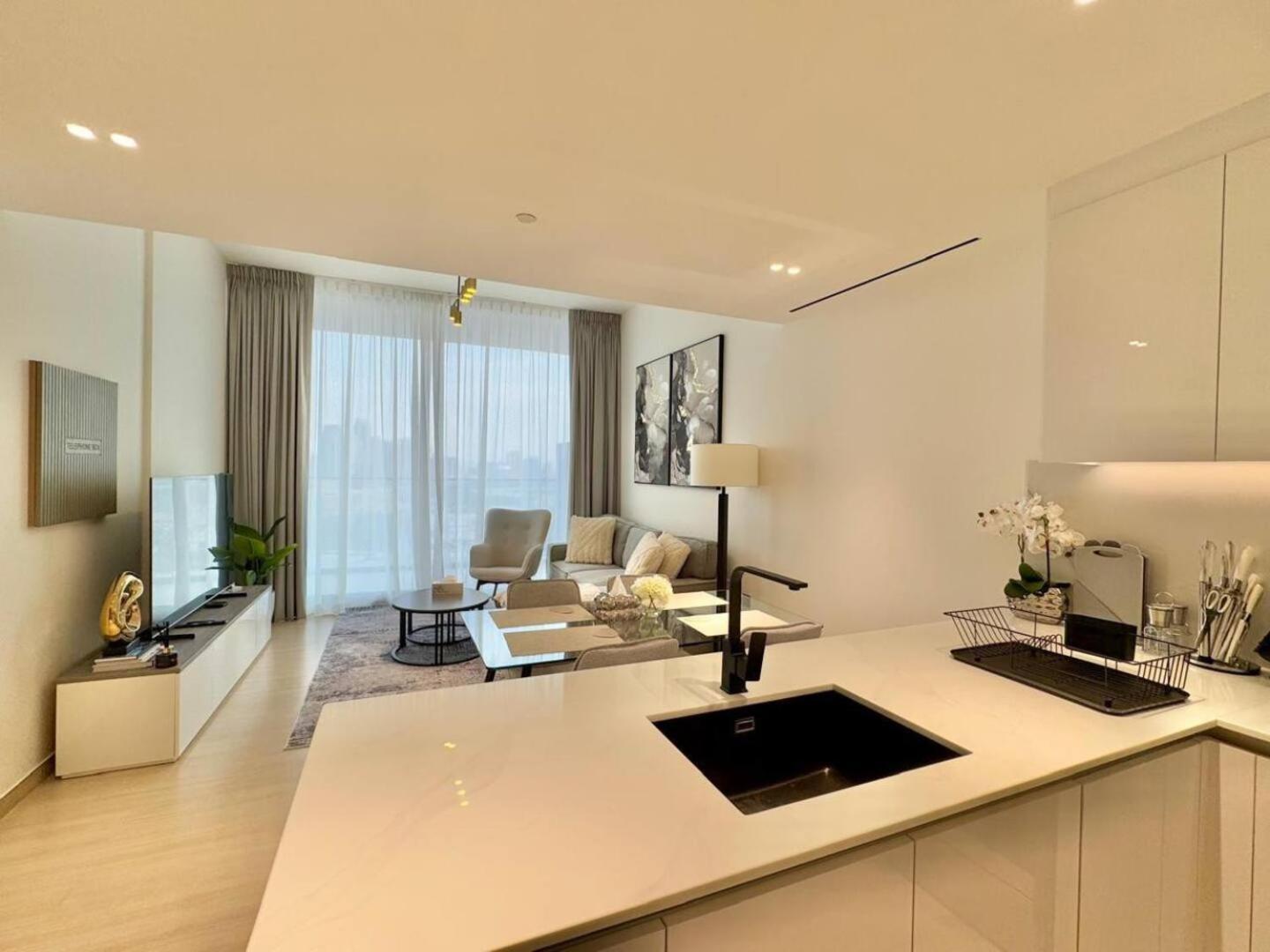 Daire Brand New Premium 1br With Pool View In Jvc *