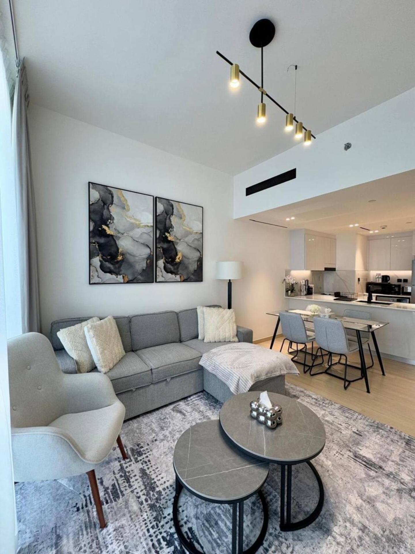 Daire Brand New Premium 1br With Pool View In Jvc *