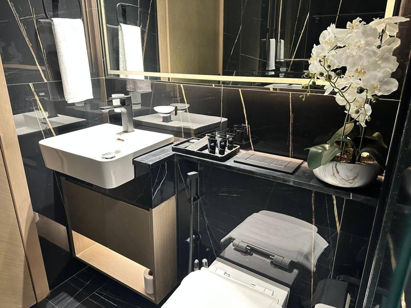 Daire Brand New Premium 1br With Pool View In Jvc