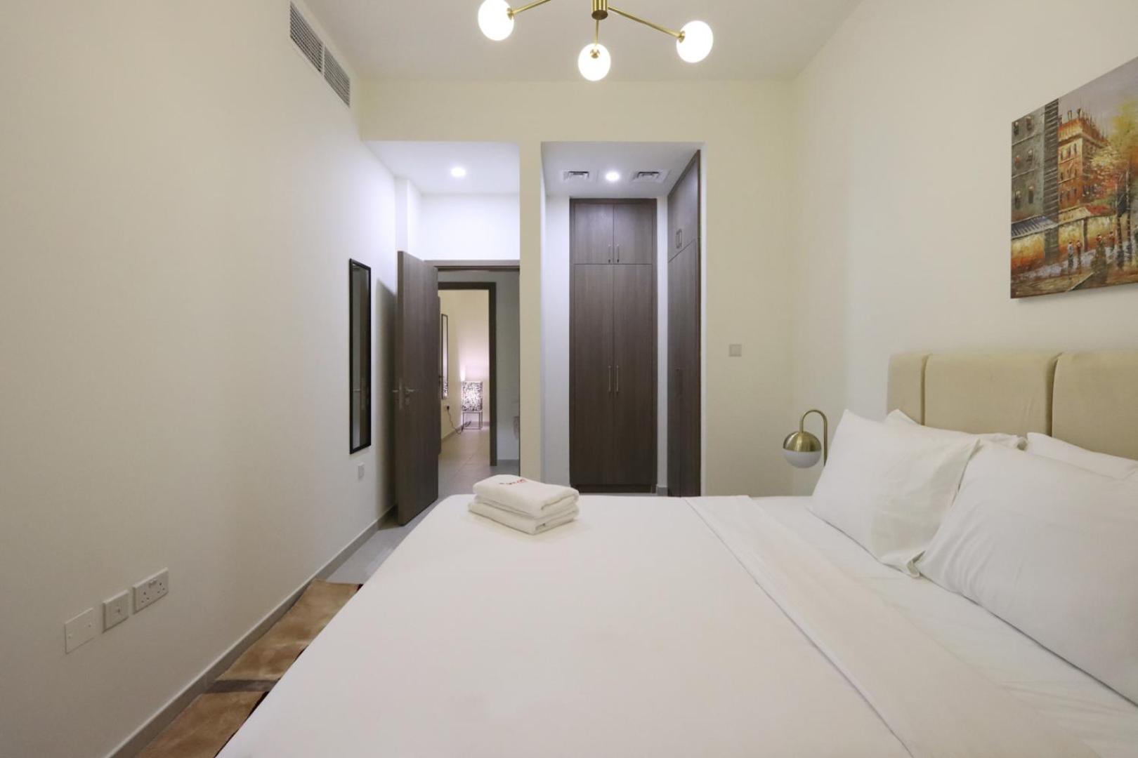 Livbnb- Classy 3br Maid's With Private Patio Pousada