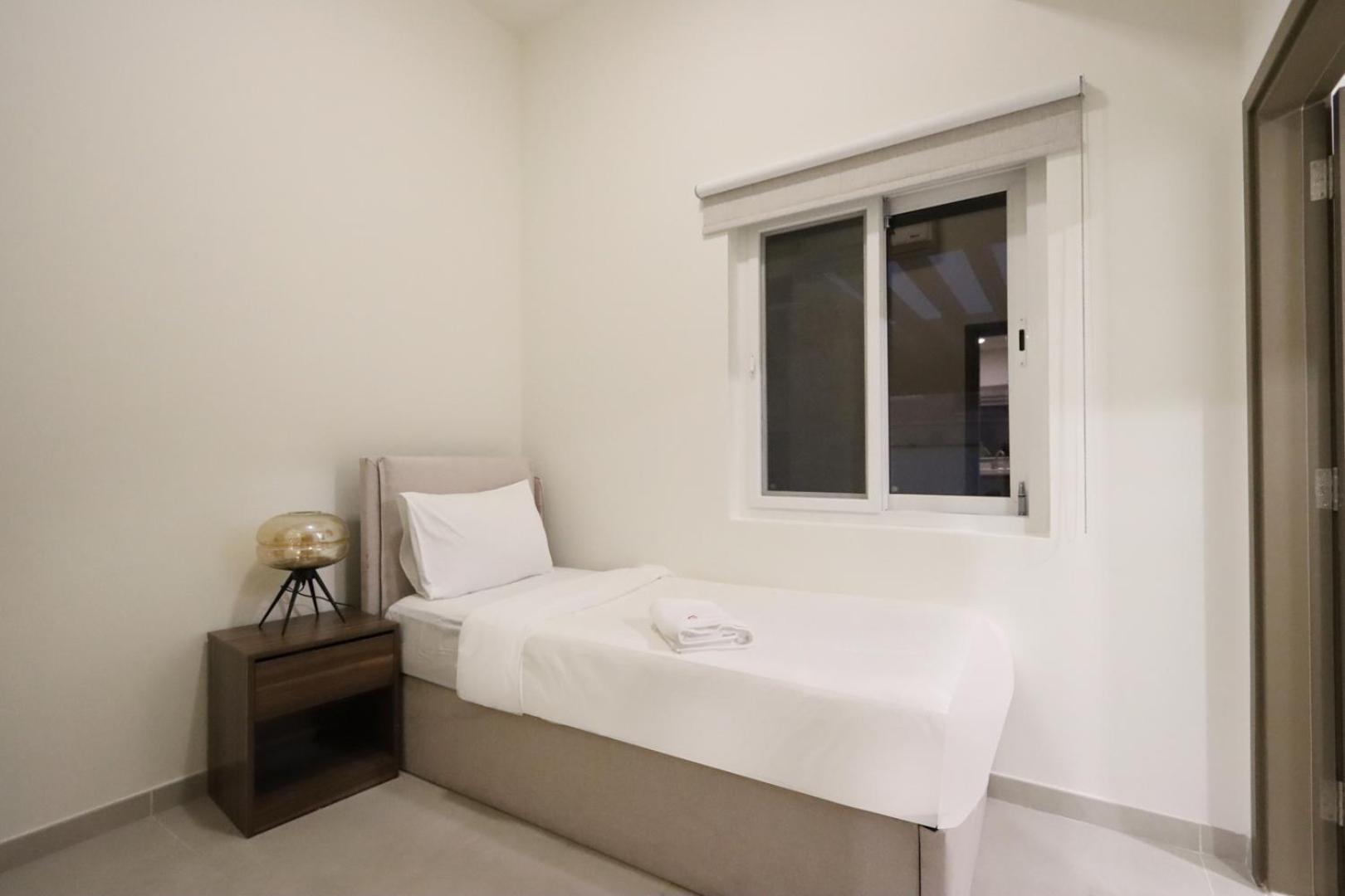 Livbnb- Classy 3br Maid's With Private Patio Pousada *