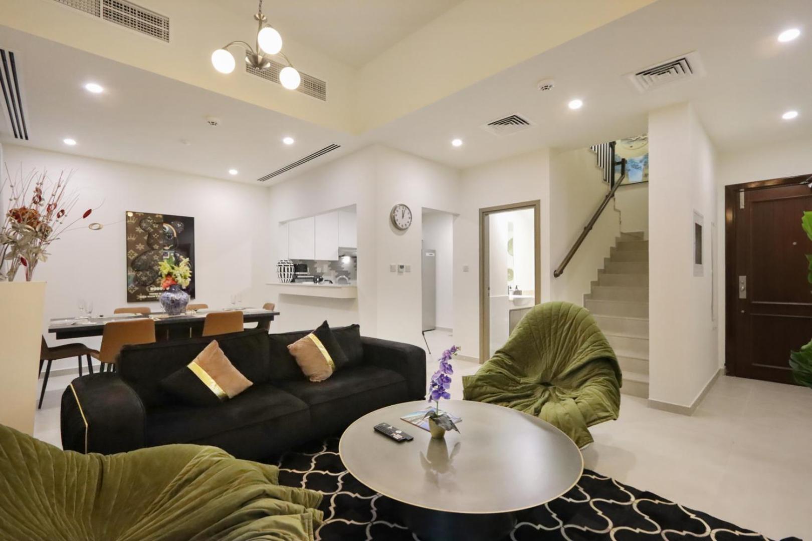 Livbnb- Classy 3br Maid's With Private Patio * Dubai