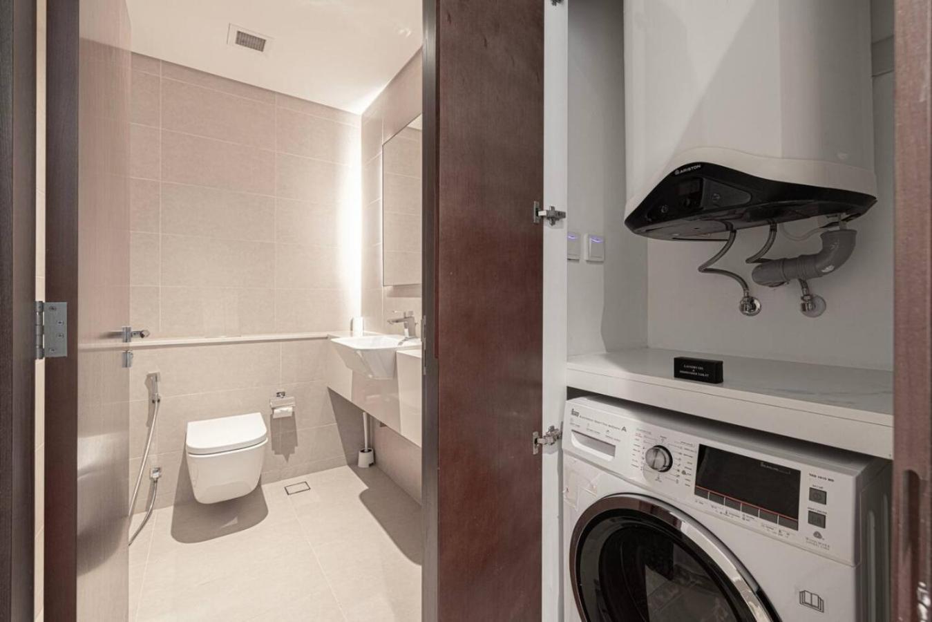 High Floor Marina Gate 1 Bdr Flat Only *