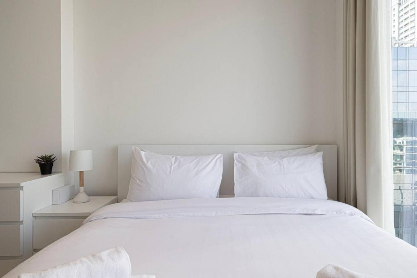 High Floor Marina Gate 1 Bdr Flat Only