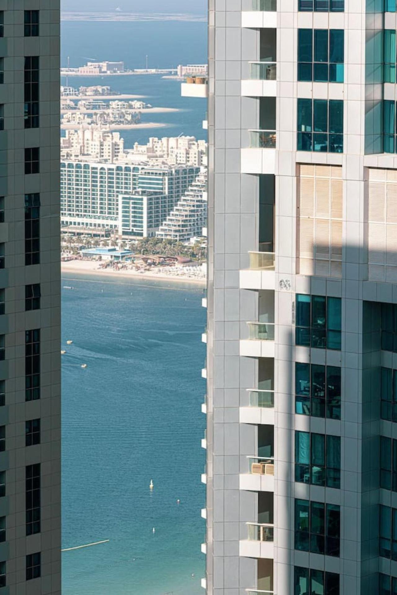 High Floor Marina Gate 1 Bdr Flat Only * Dubai