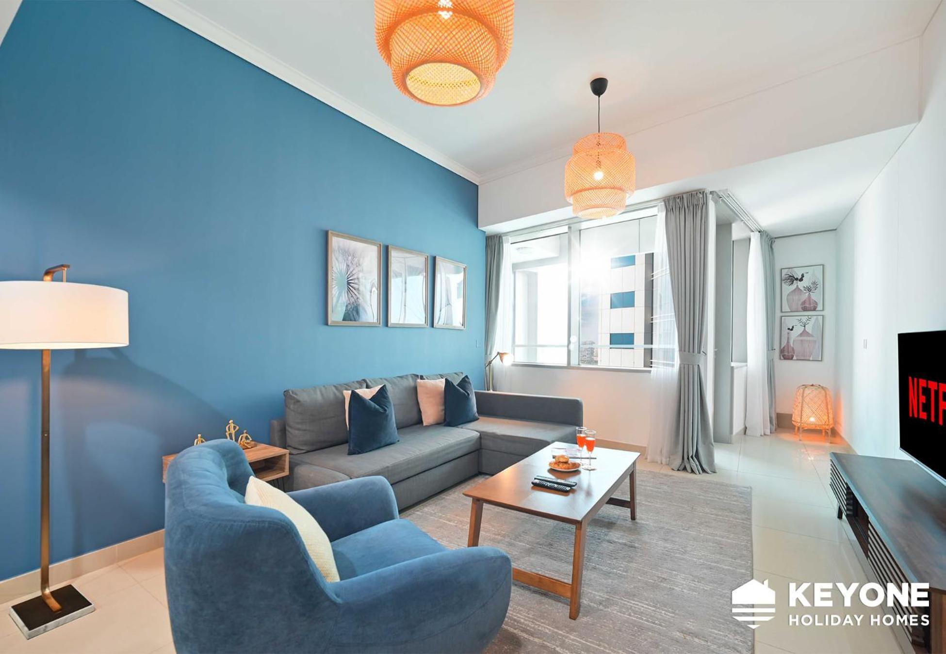 Fascinating Ocean Views In A One Bedroom Apartment