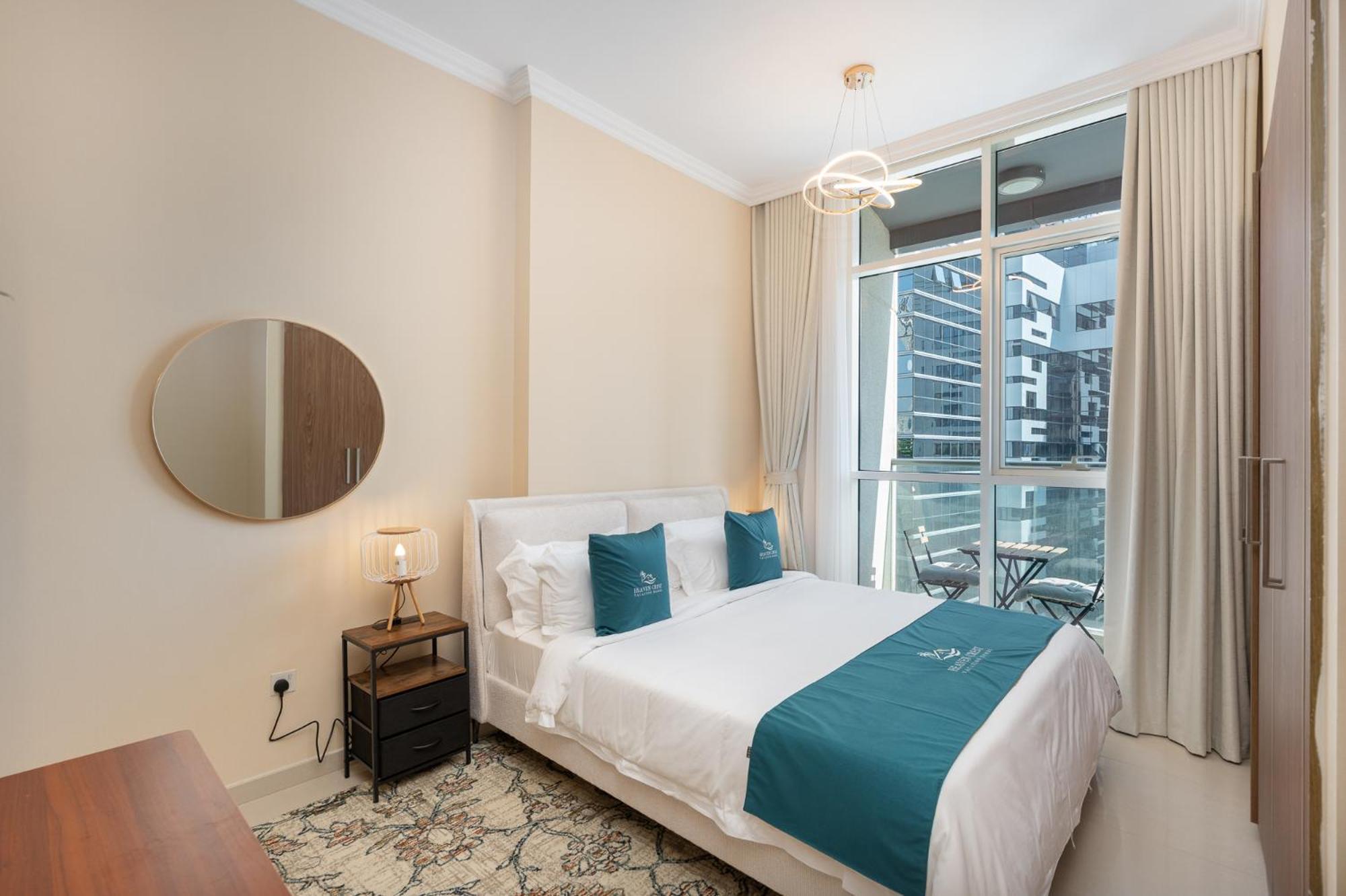 Heaven Crest Downtown - 3 Bedroom 2 Minute Walk To Mall And Burj Khalifa Apartment