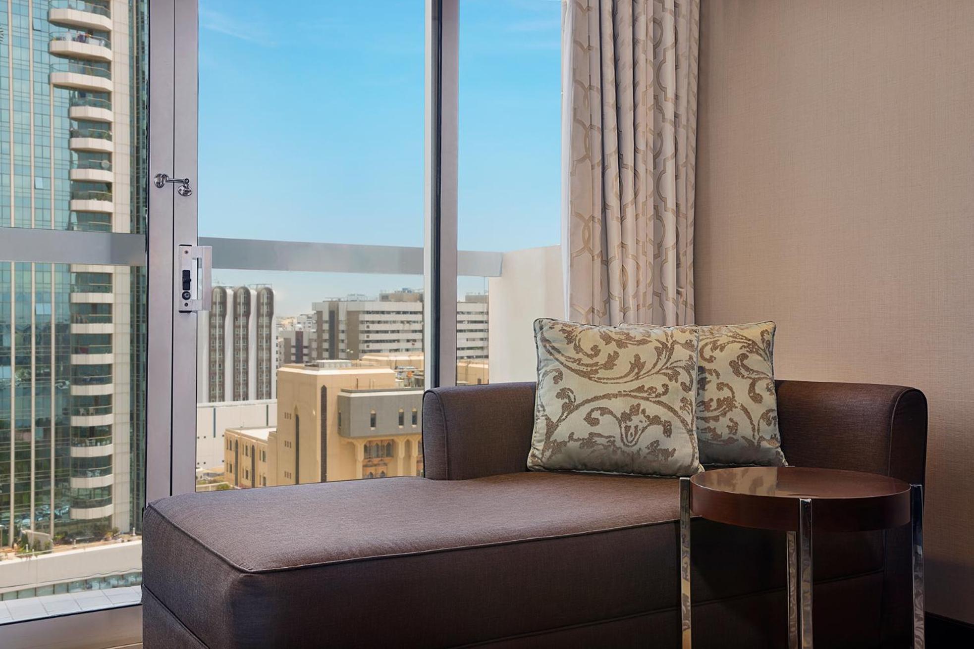 Sheraton Creek & Towers Hotel 5*