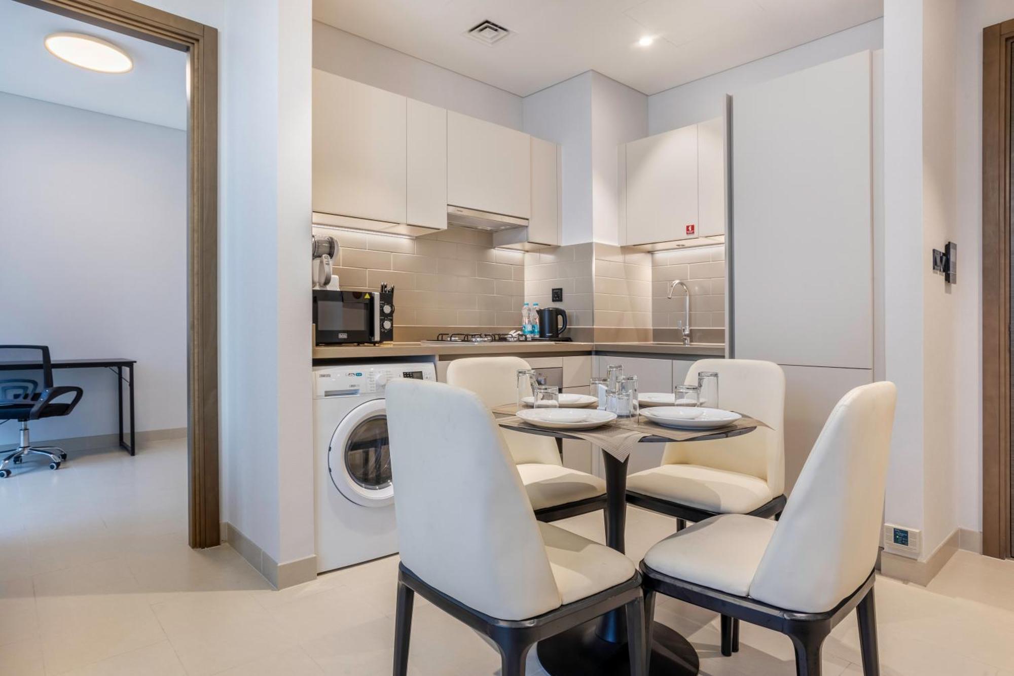 Apartment By Latinem Luxury 1br Study Cv A2712 Near Downtown Dubai