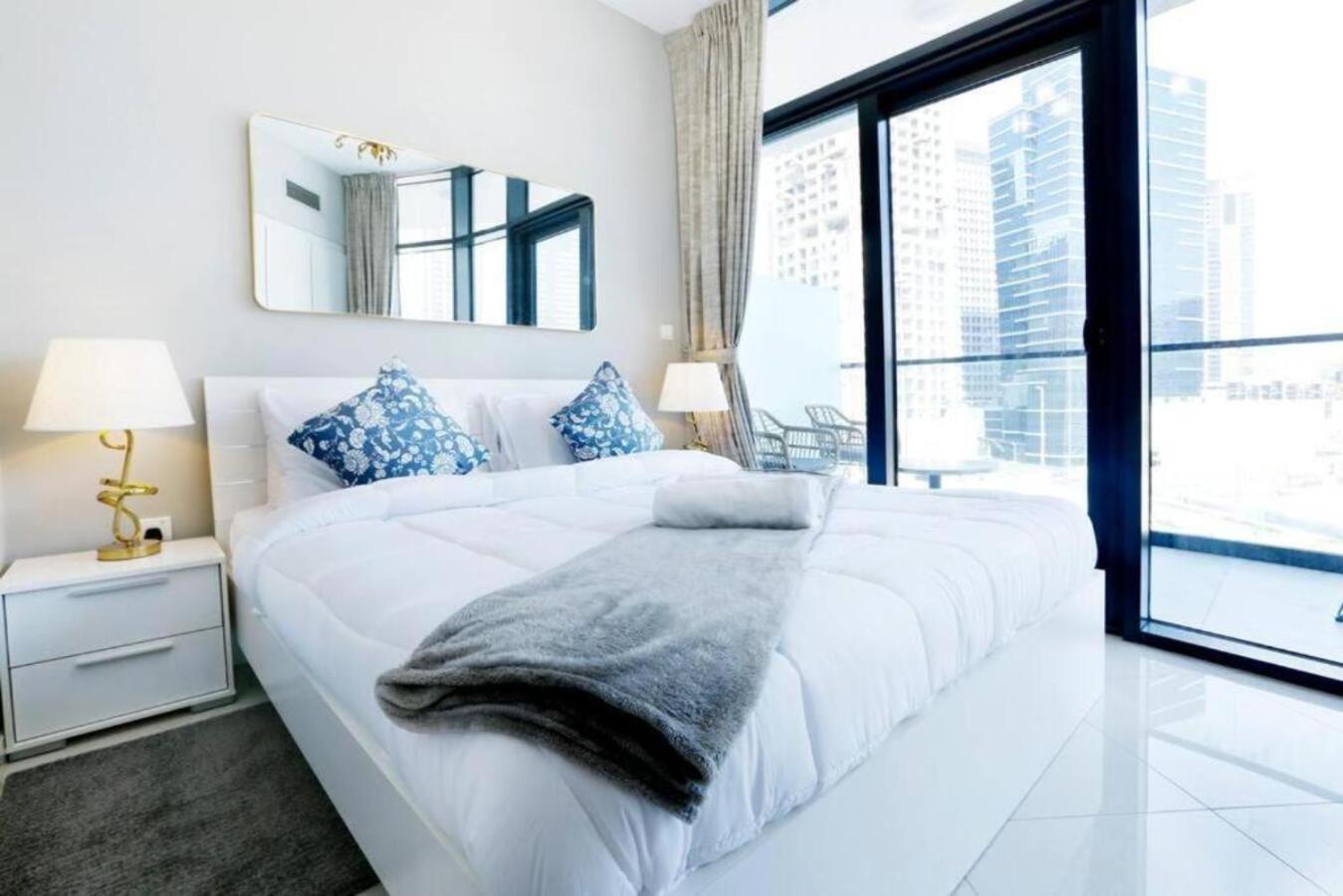 Brown Stone - Canal & View Zada Apartment Dubai