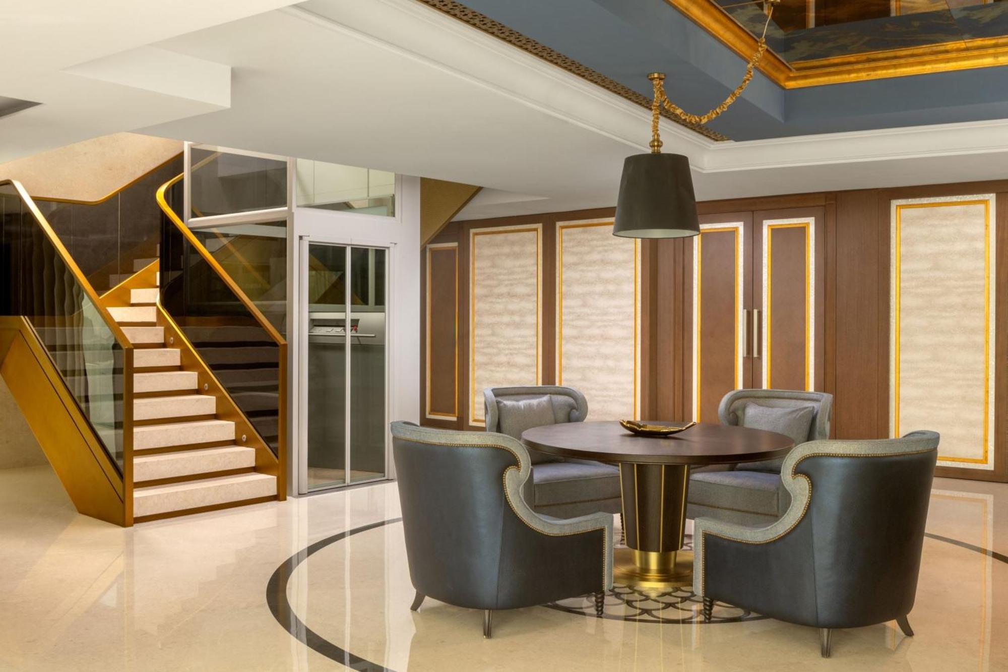 Marriott Marquis Hotel