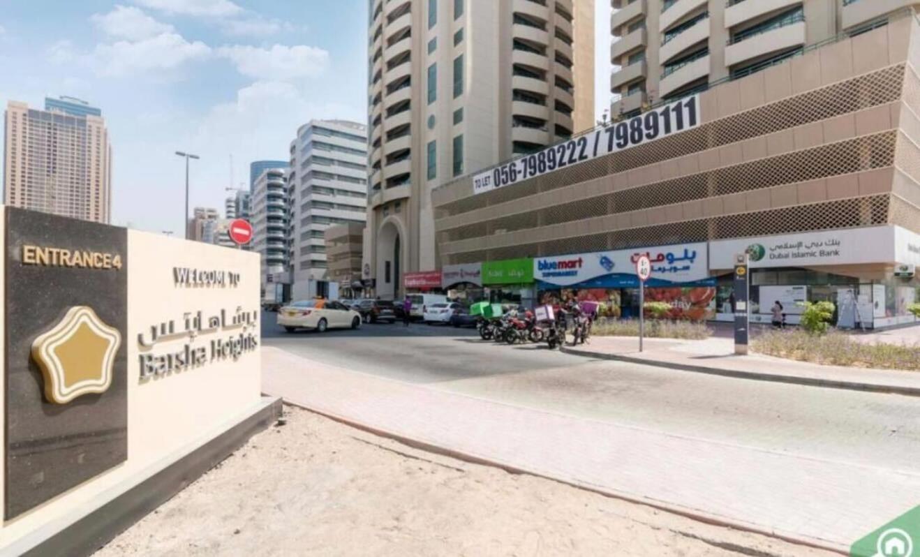 Center Point Partition In Tecom Dubai