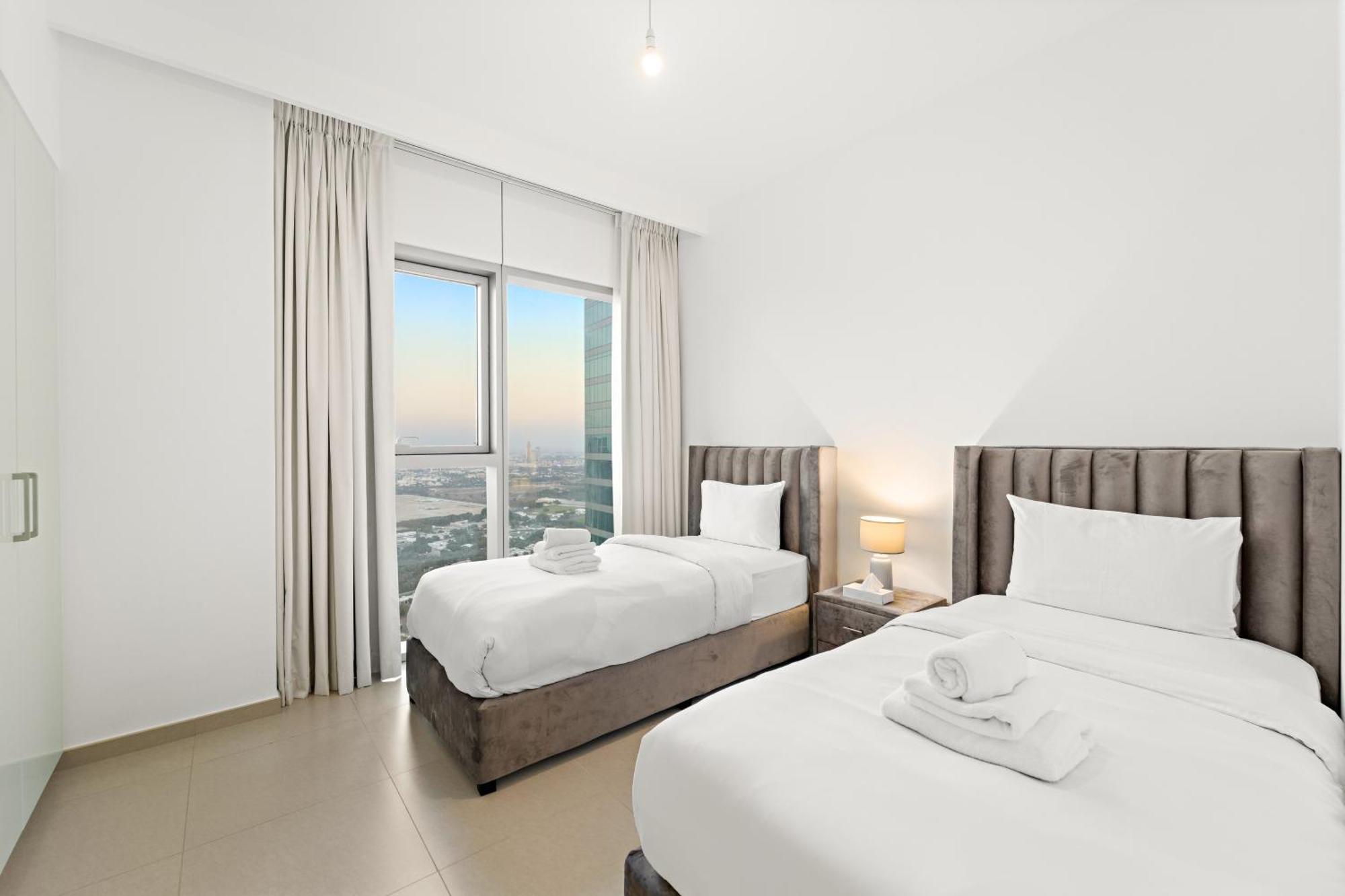 Elegant 2br In Downtown L Walk To Mall Dubai
