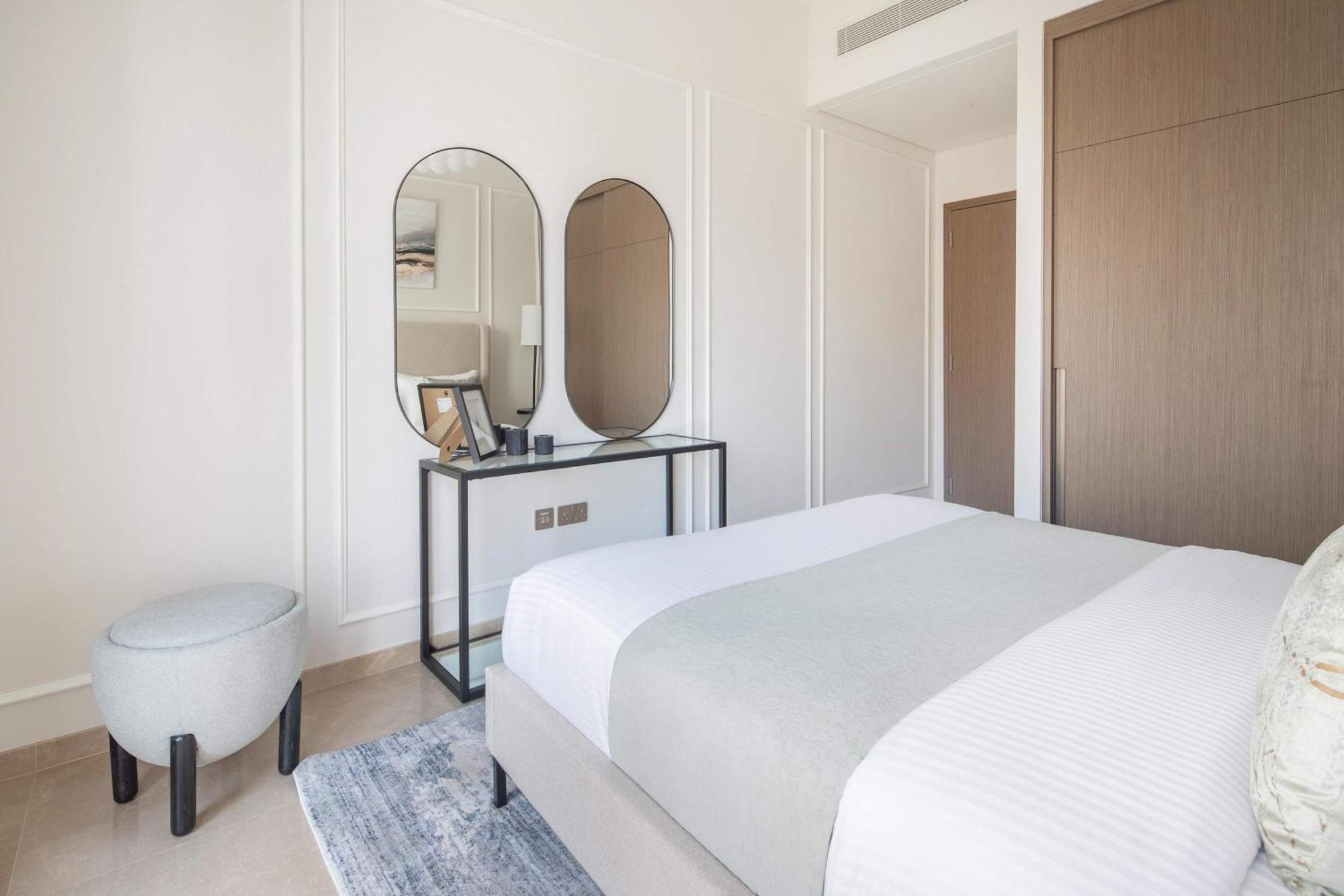 Frank Porter - Grande Signature Residences