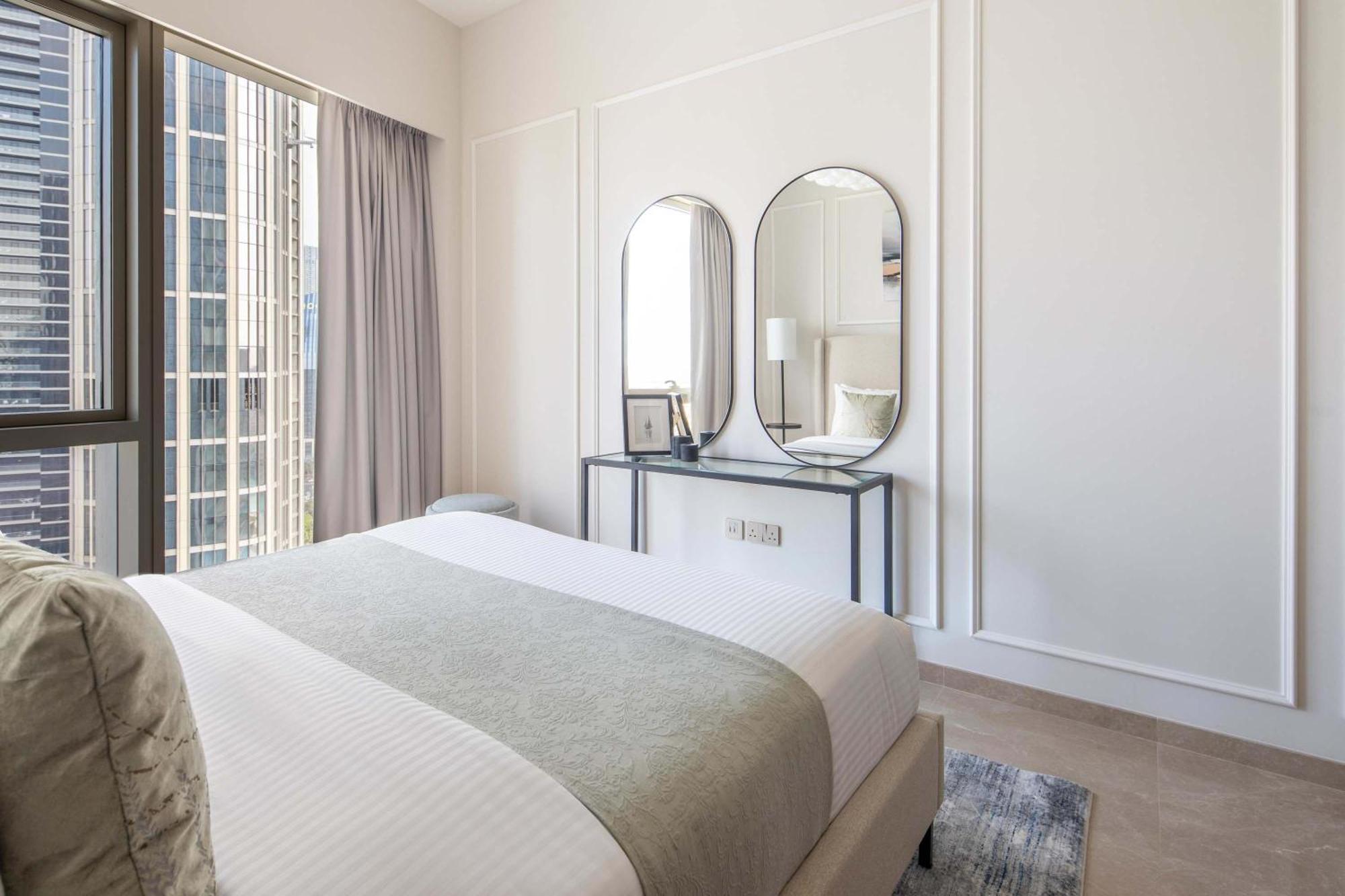 Frank Porter - Grande Signature Residences Dubai