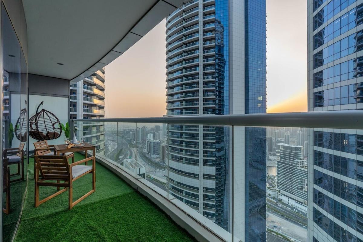 1 Bedroom With Burj Khalifa & View From 54th Floor Skyscraper