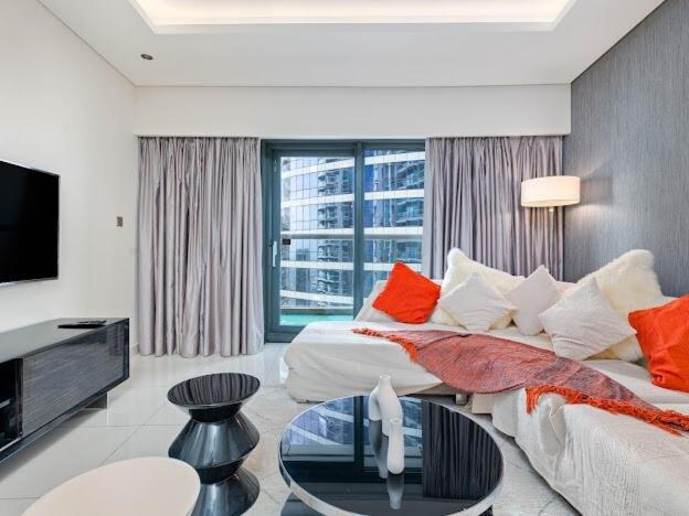 1 Bedroom With Burj Khalifa & View From 54th Floor Skyscraper Dubai