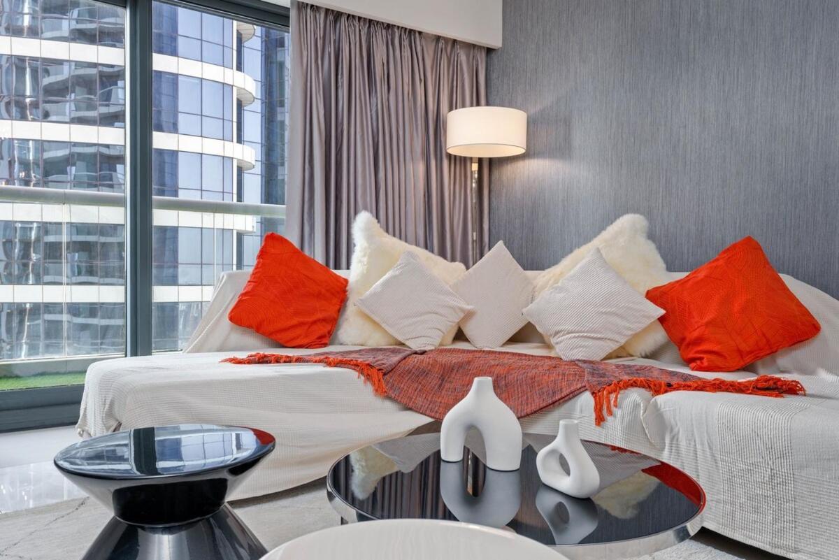 Apartment 1 Bedroom With Burj Khalifa & View From 54th Floor Skyscraper Dubai