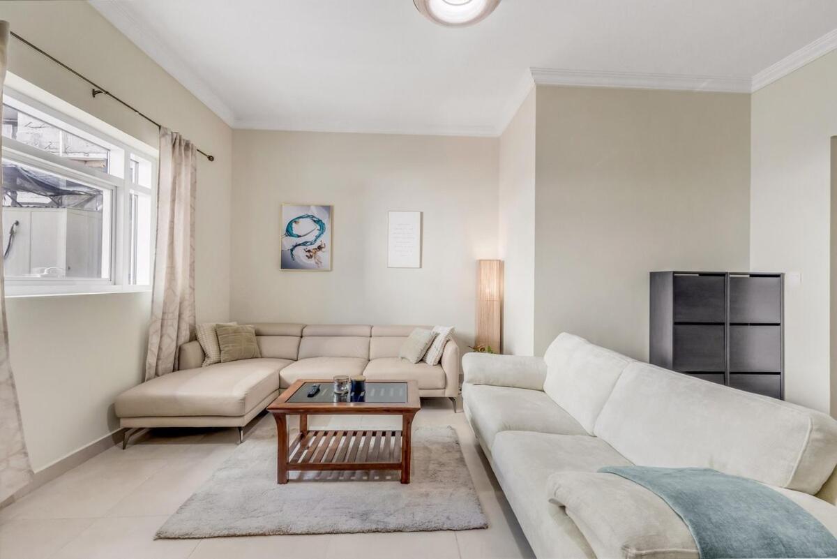 Waves - Spacious 1br With Balcony & Cozy Interiors In Jvc Apartment Dubai