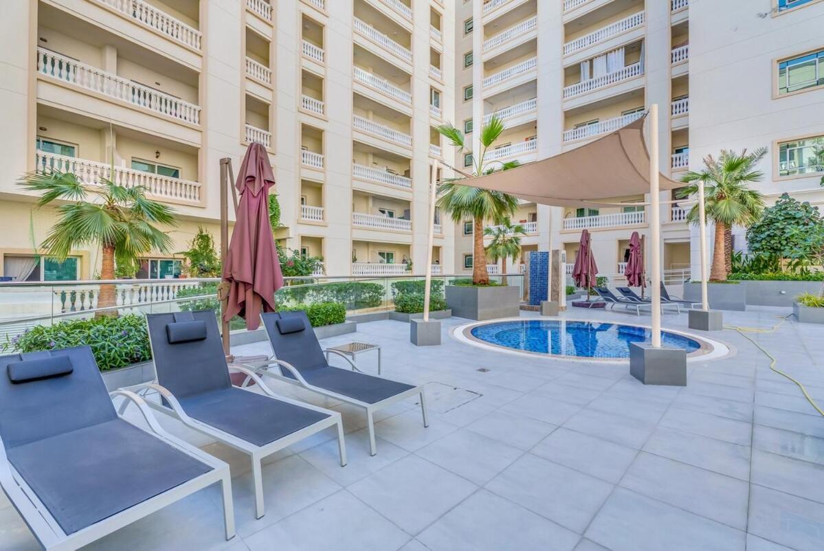 Apartment Waves - Spacious 1br With Balcony & Cozy Interiors In Jvc Dubai