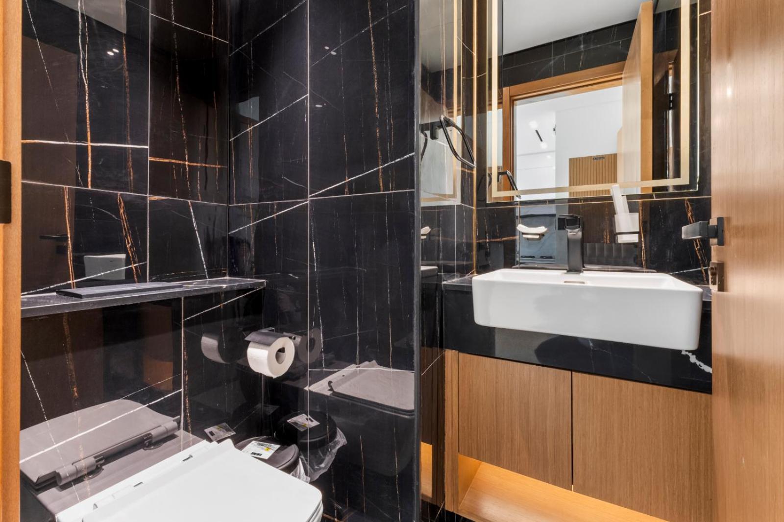 Prime Lux 1 Bedroom Skyline Apartment Dubai