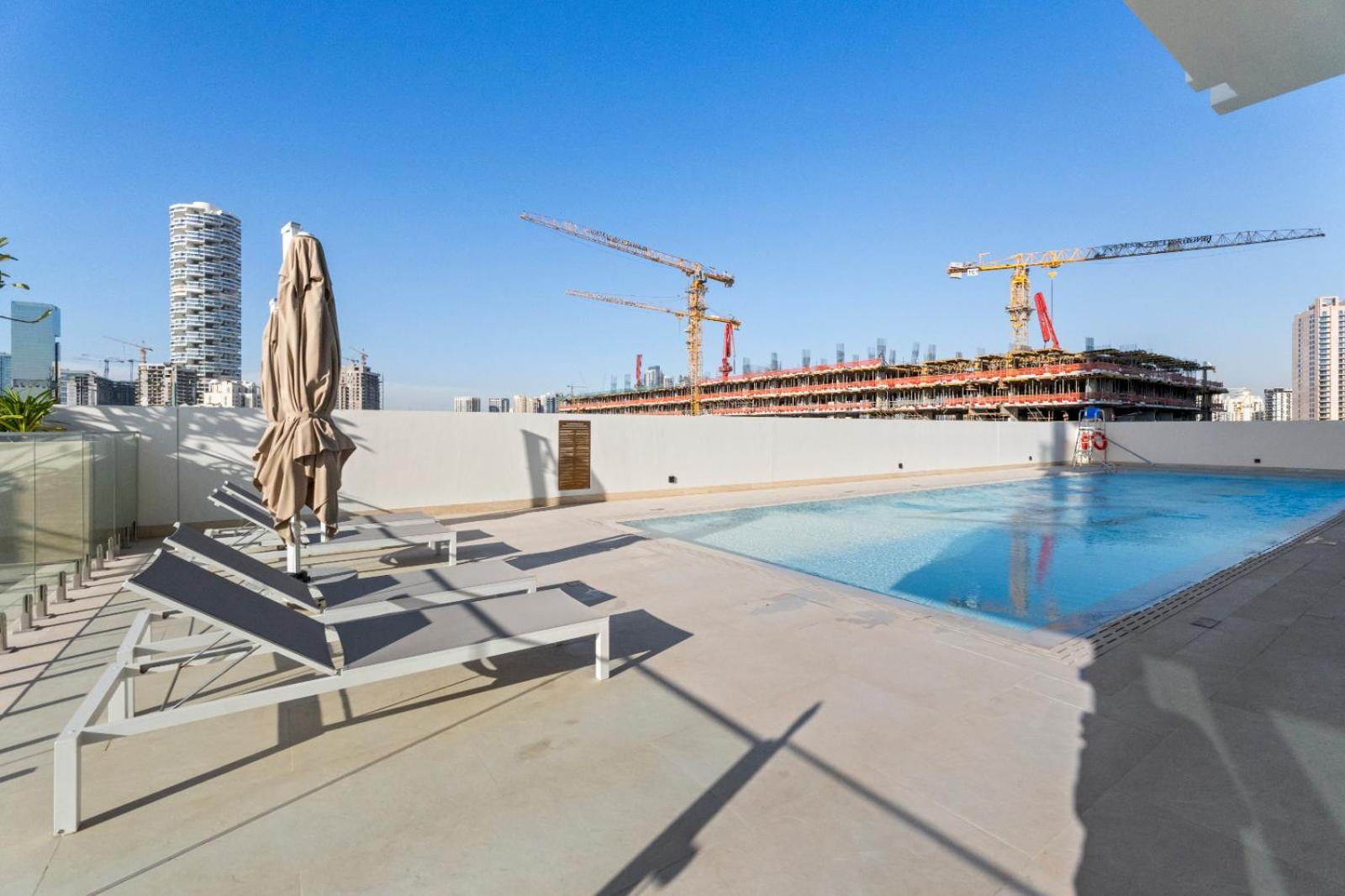 Prime Lux 1 Bedroom Skyline Apartment Dubai