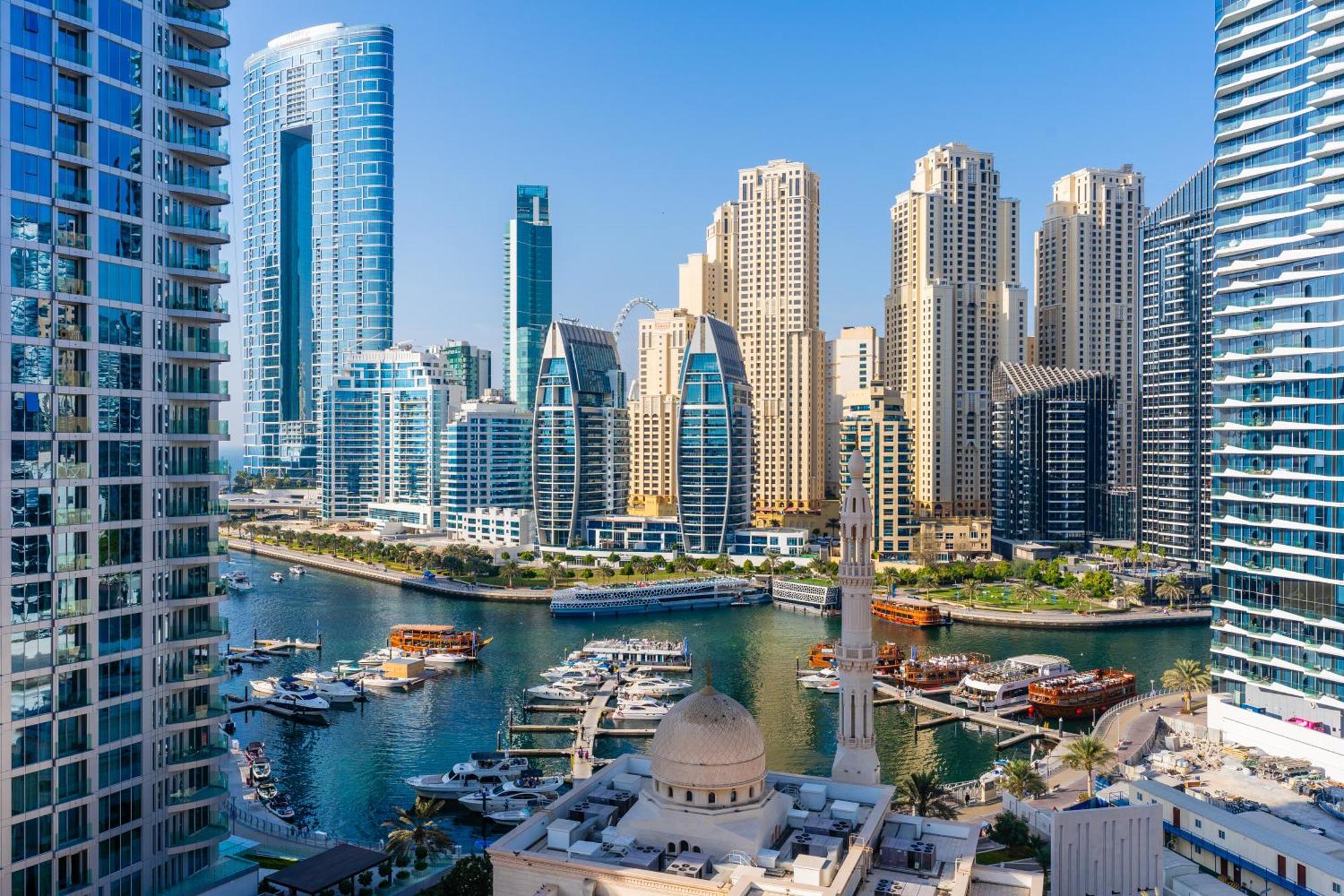 Apartment Luxury 3br With Stunning Full Marina View In *