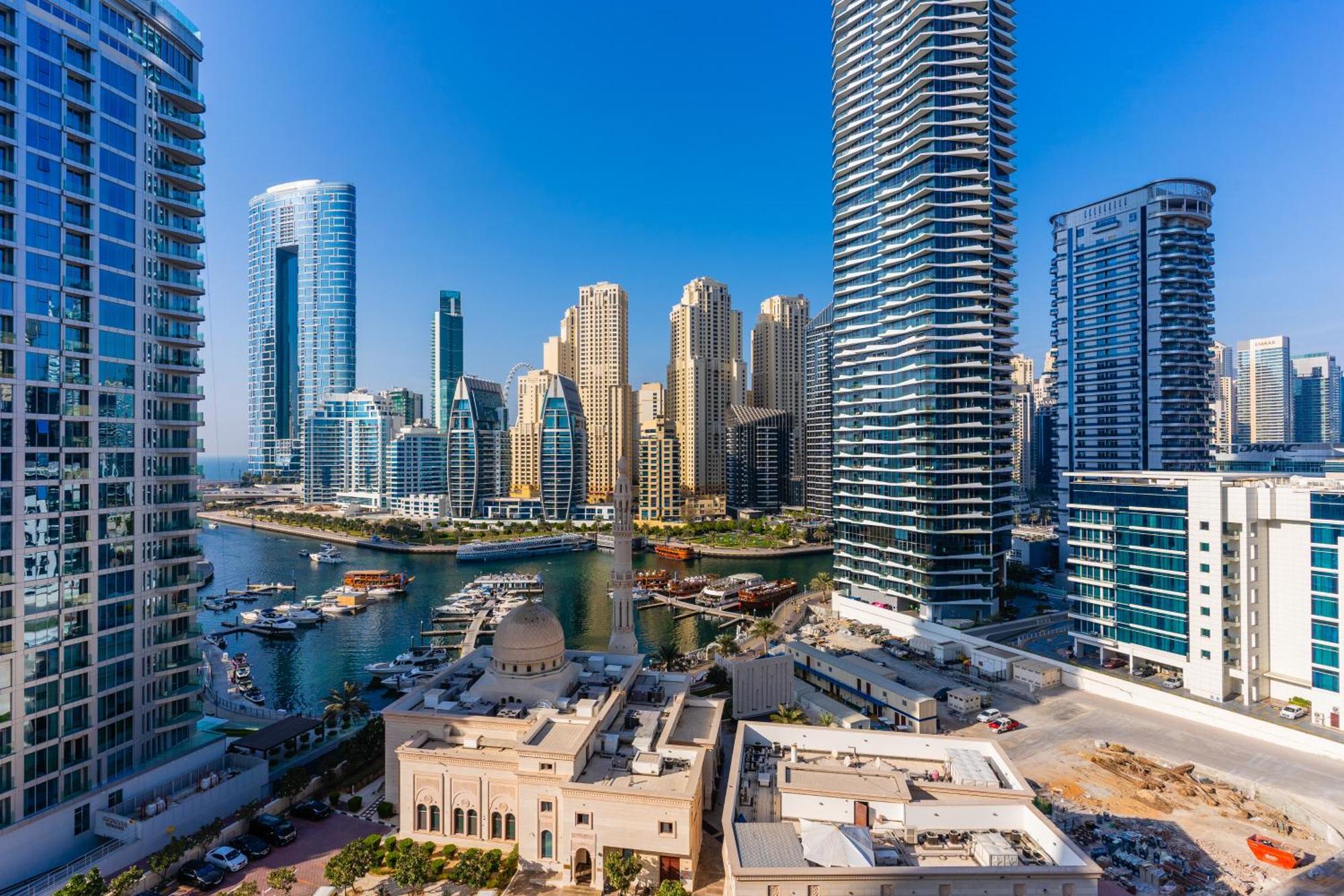 Apartment Luxury 3br With Stunning Full Marina View In Dubai