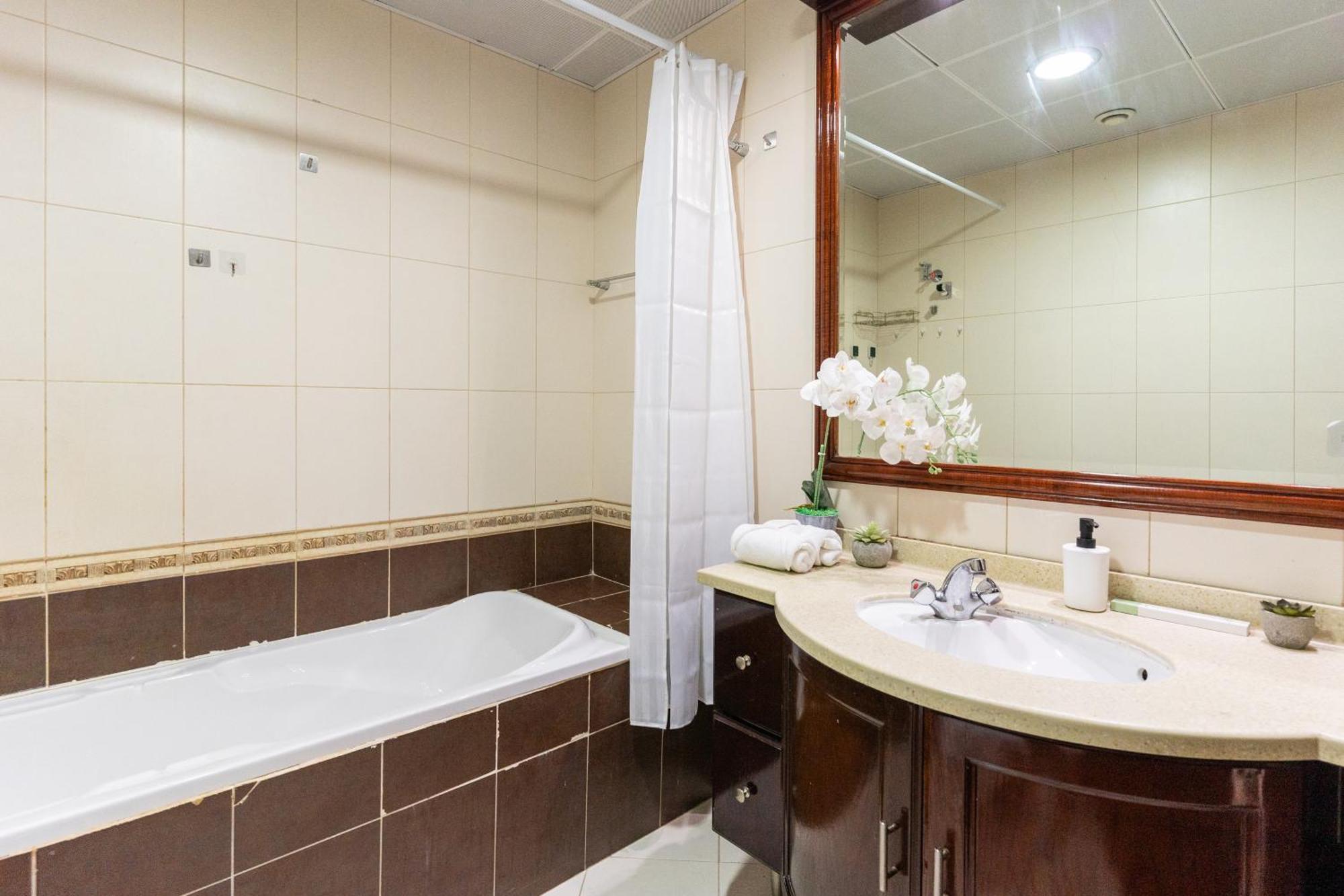 Apartment Luxury 3br With Stunning Full Marina View In Dubai