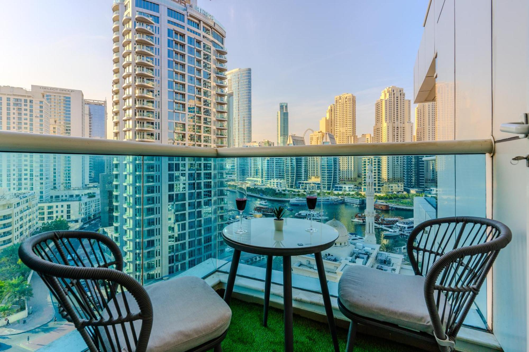 Apartment Luxury 3br With Stunning Full Marina View In Dubai