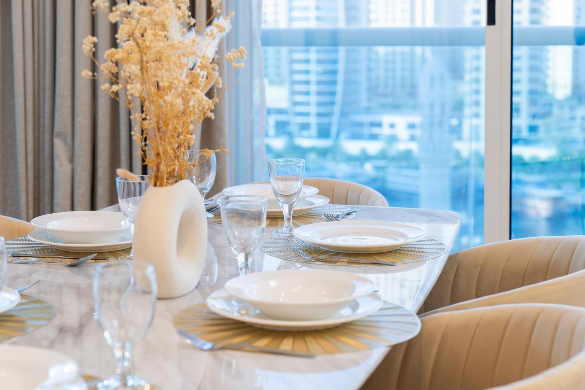 Luxury 3br With Stunning Full Marina View In