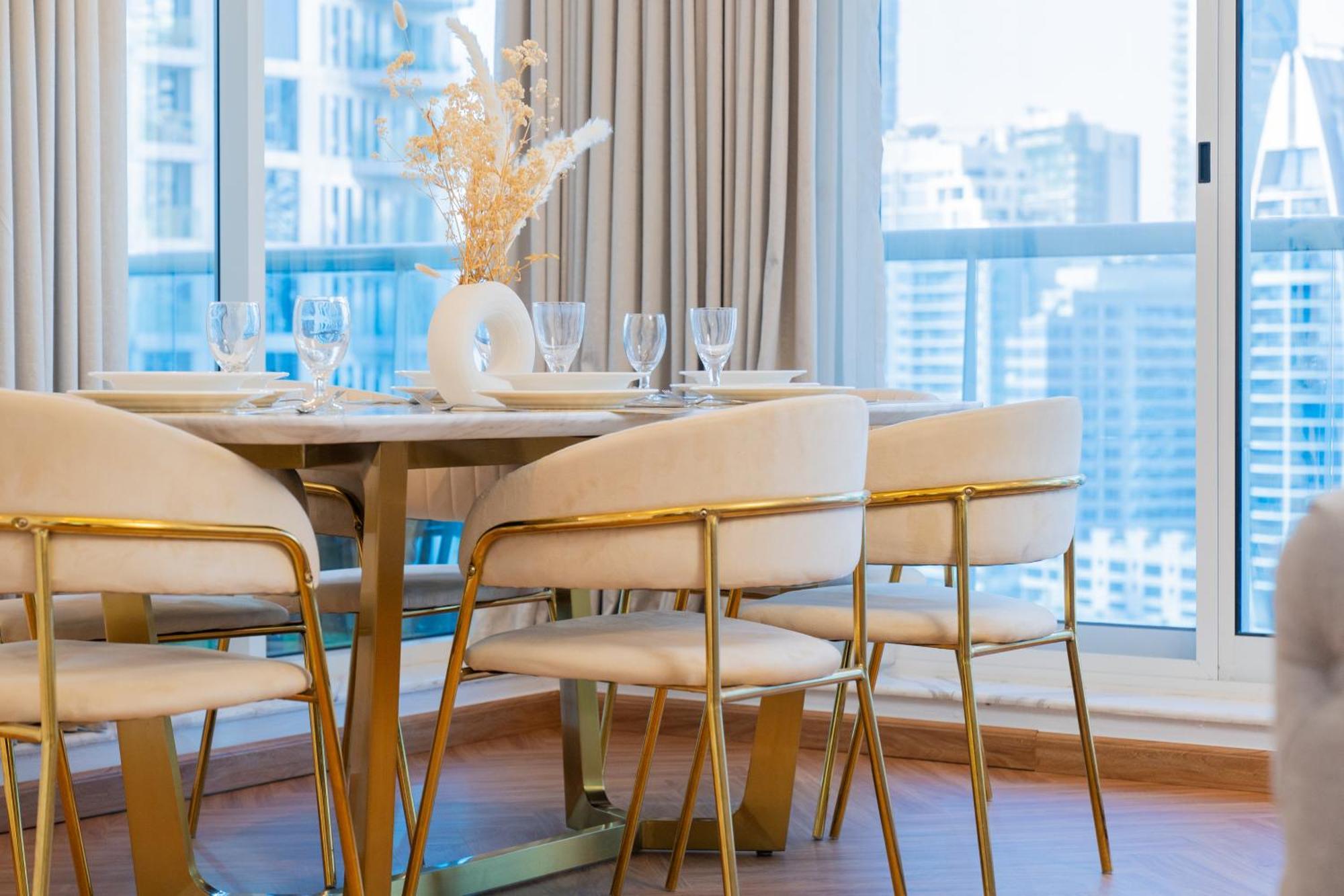 Luxury 3br With Stunning Full Marina View In Apartment *
