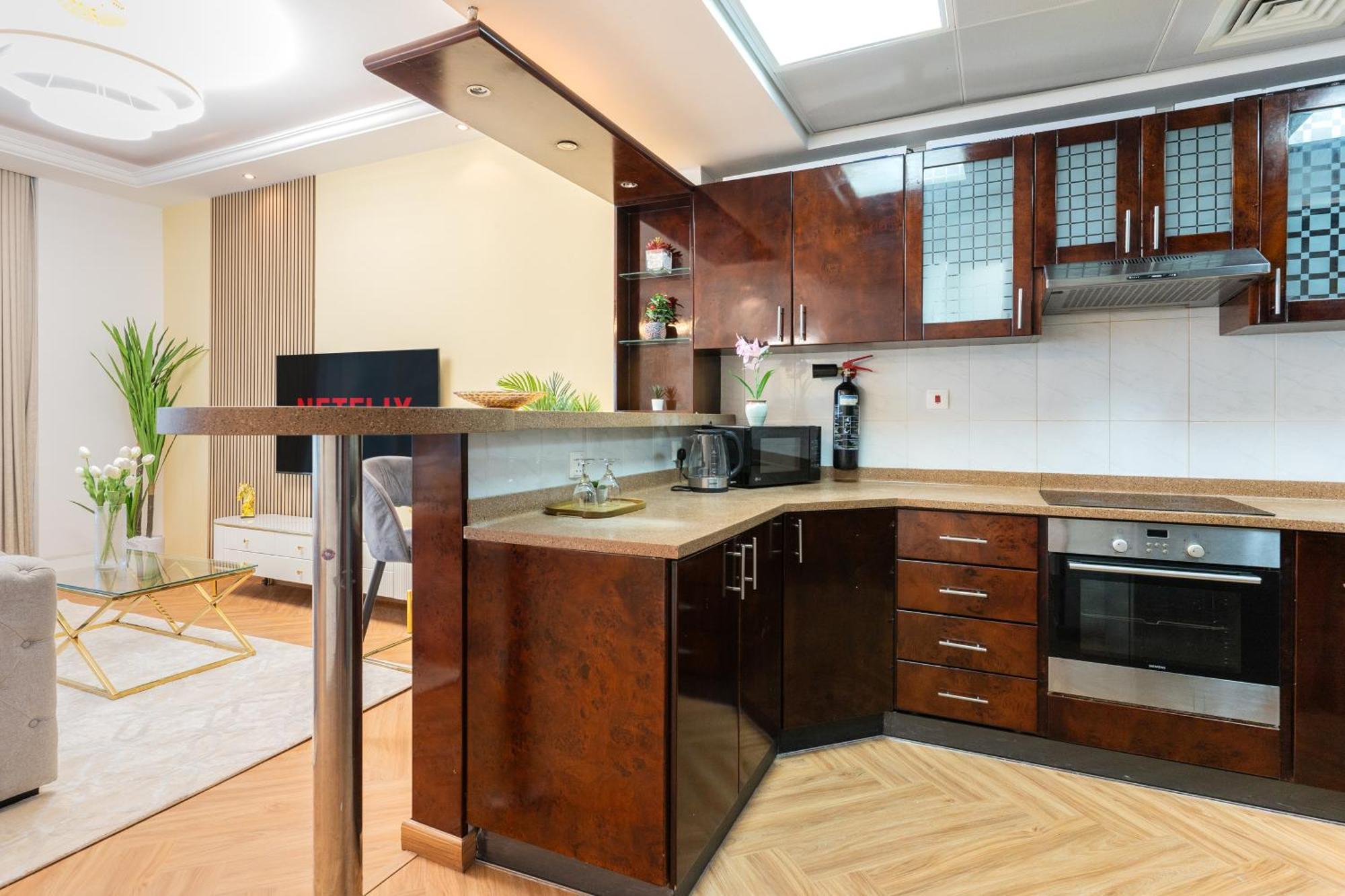 Luxury 3br With Stunning Full Marina View In Apartment *