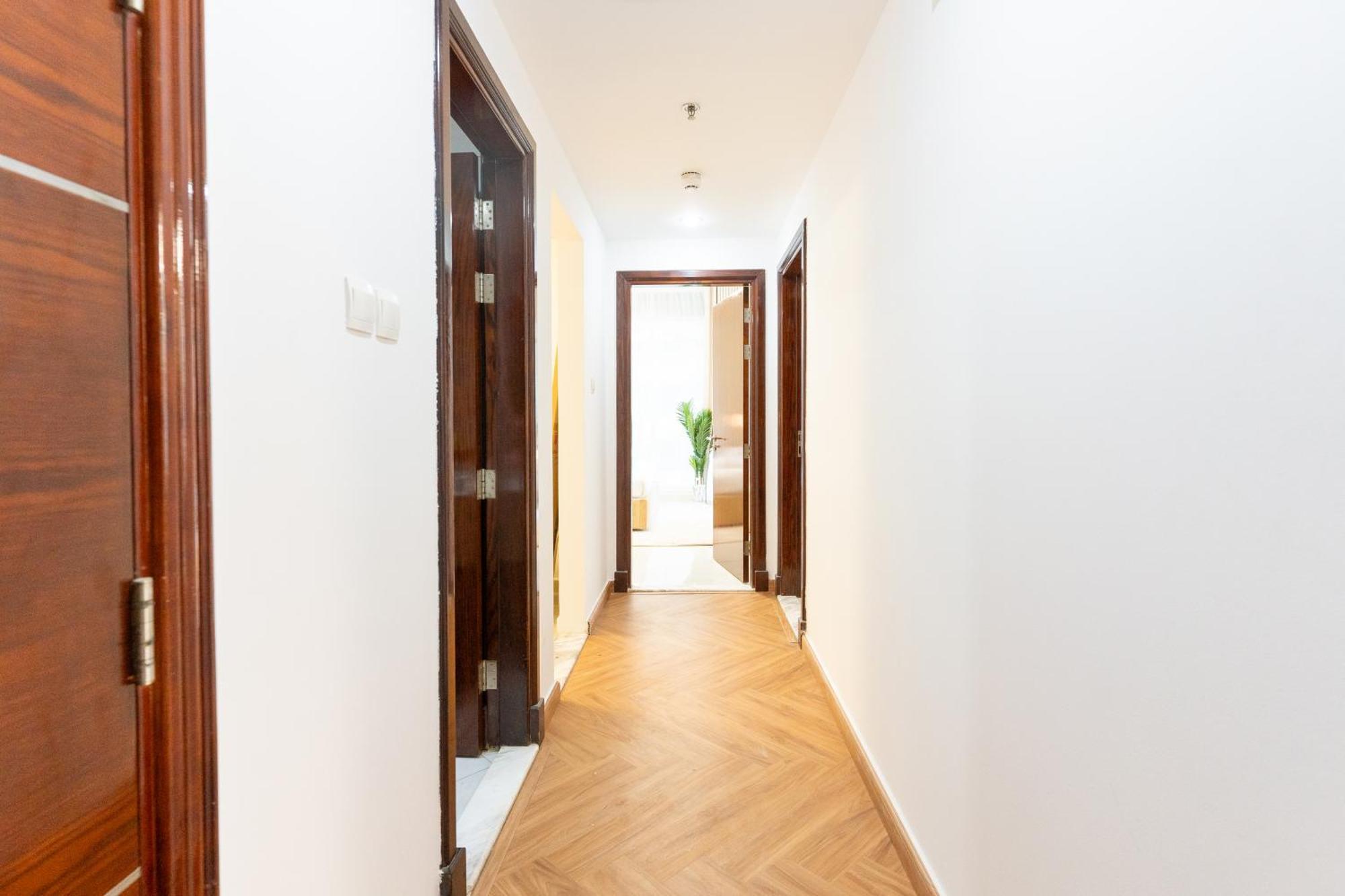 Luxury 3br With Stunning Full Marina View In Apartment *
