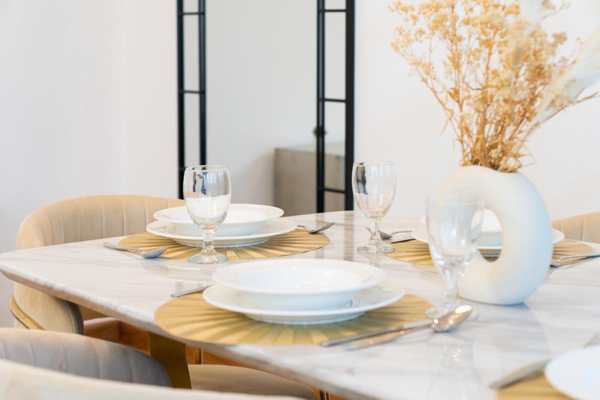 Apartment Luxury 3br With Stunning Full Marina View In Dubai